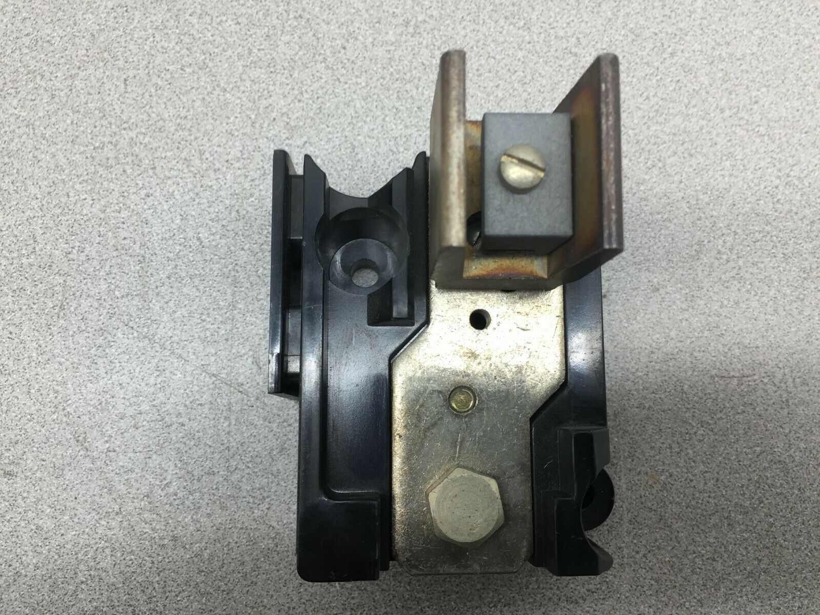 USED ALLEN BRADLEY 200AMP 600VAC FUSE BLOCK 40023-463-05