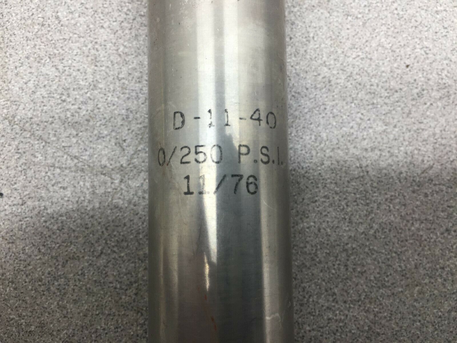 USED MILLER 250 PSI PNEUMATIC CYLINDER D-11-40