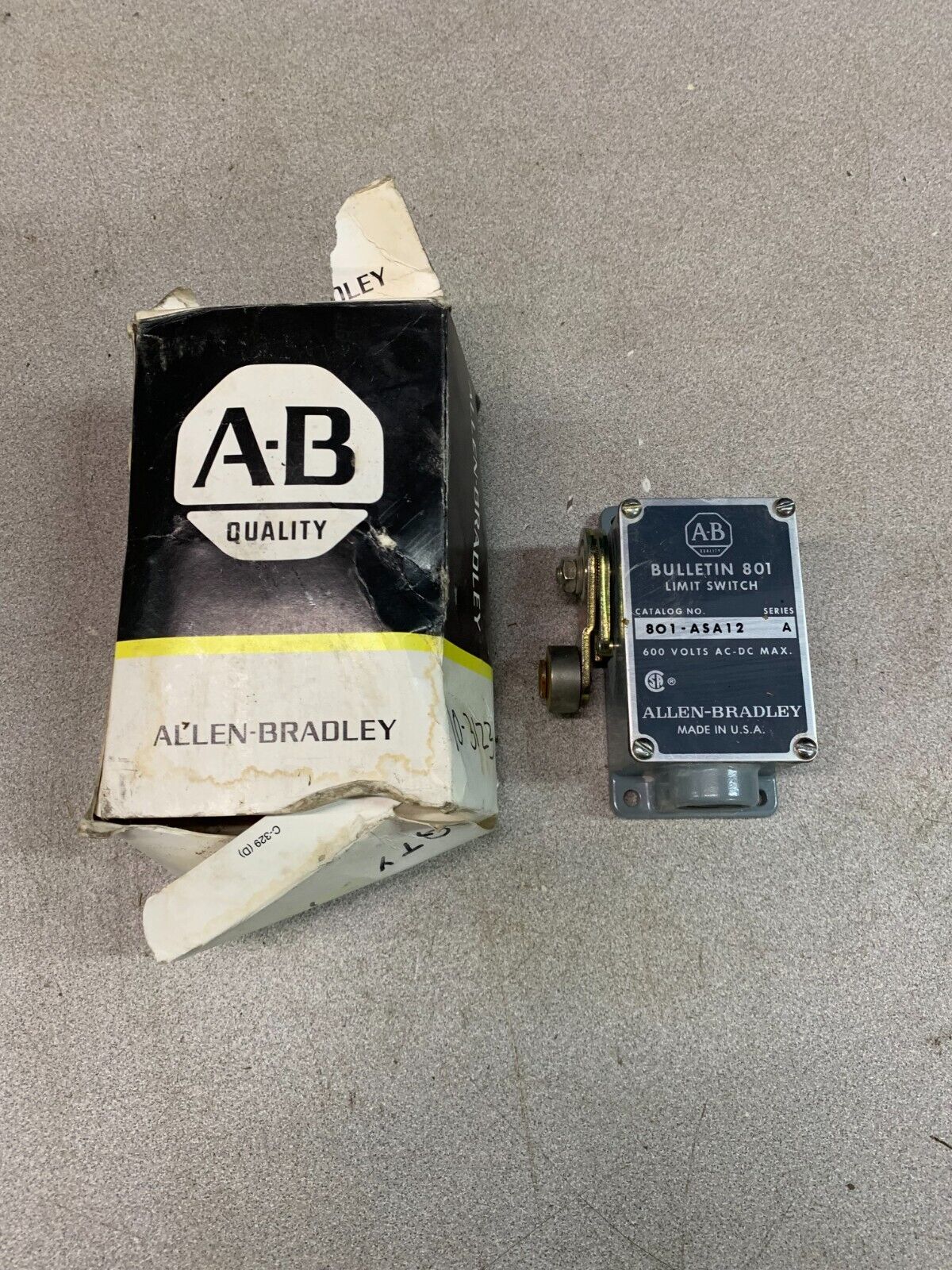 NEW IN BOX ALLEN-BRADLEY LIMIT SWITCH 801-ASA12 SERIES A