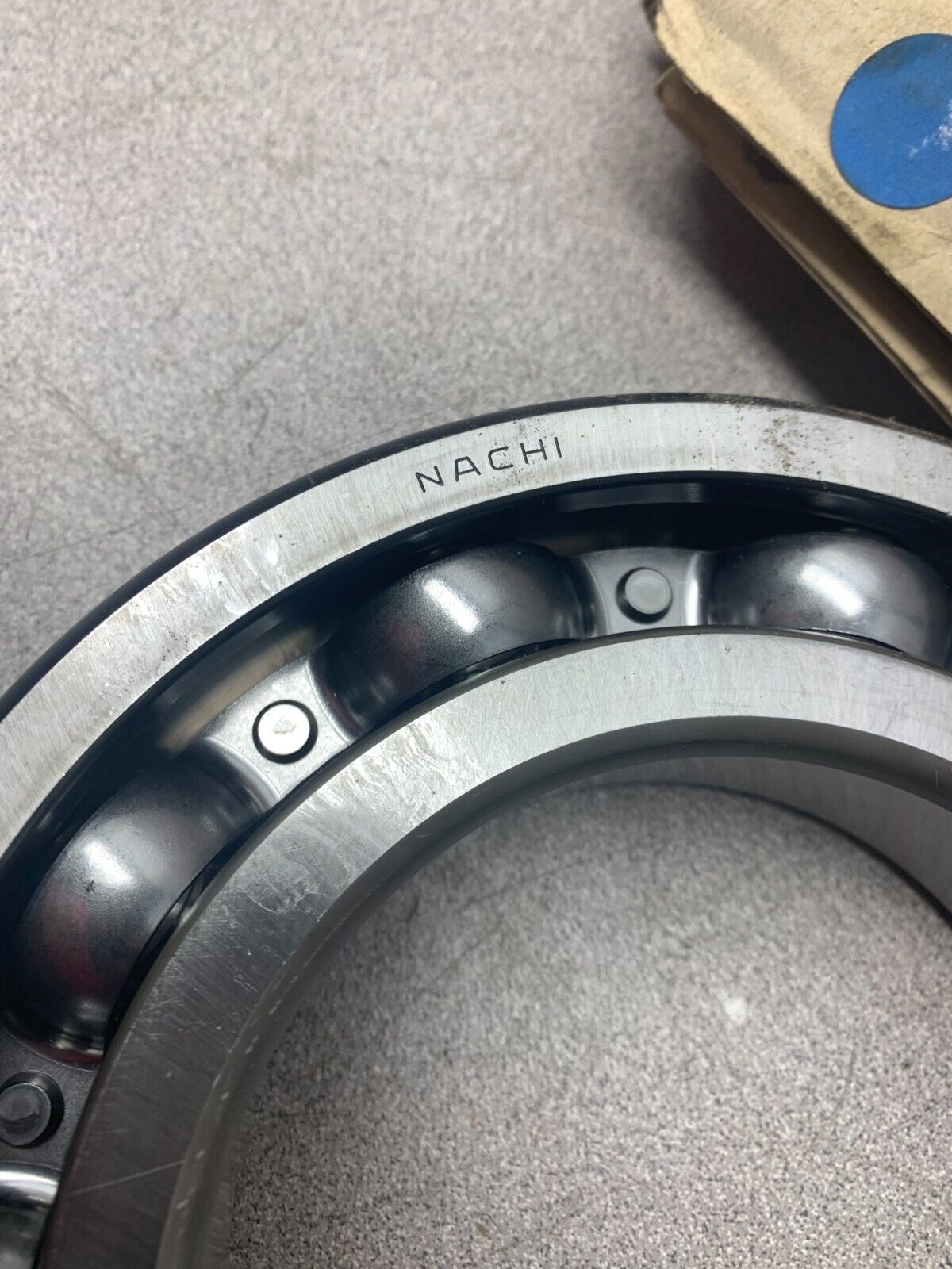 NEW IN BOX NACHI SINGLE ROW BALL BEARING 6220 C3