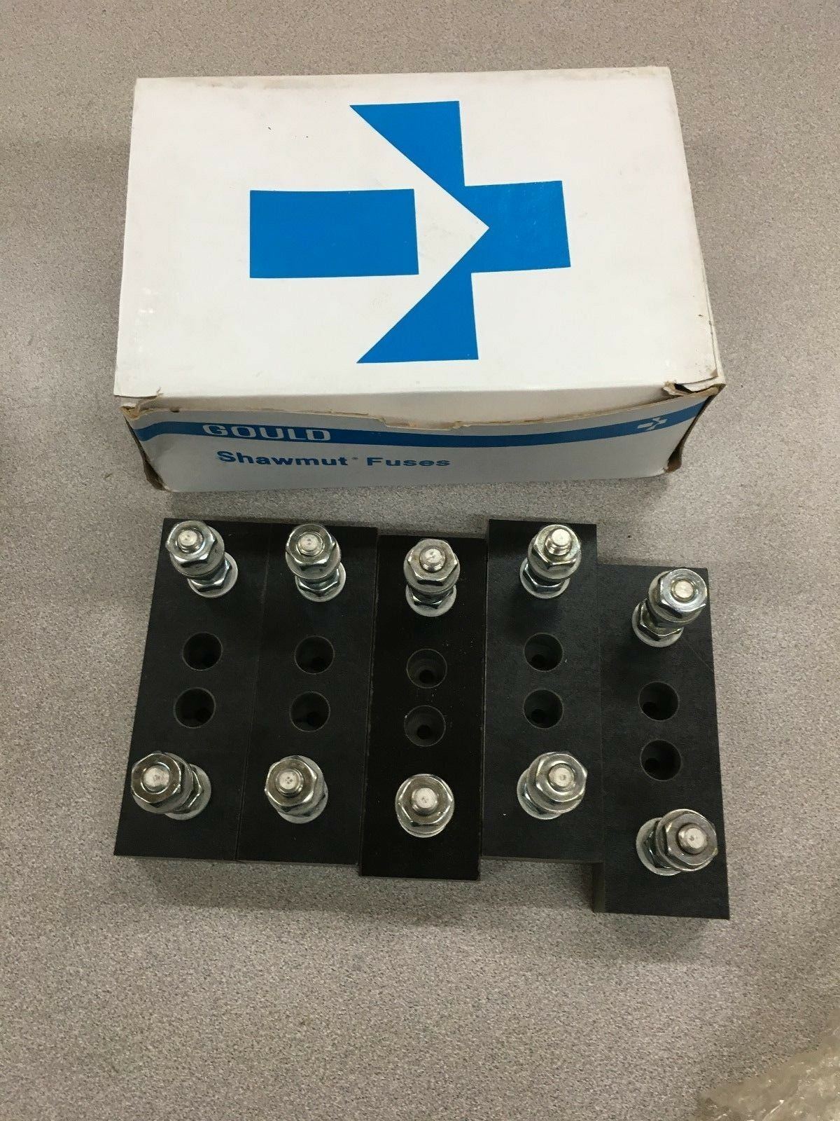 NEW BOX OF 5 GOULD SHAWMUT FUSE BLOCKS P243H FORM 101