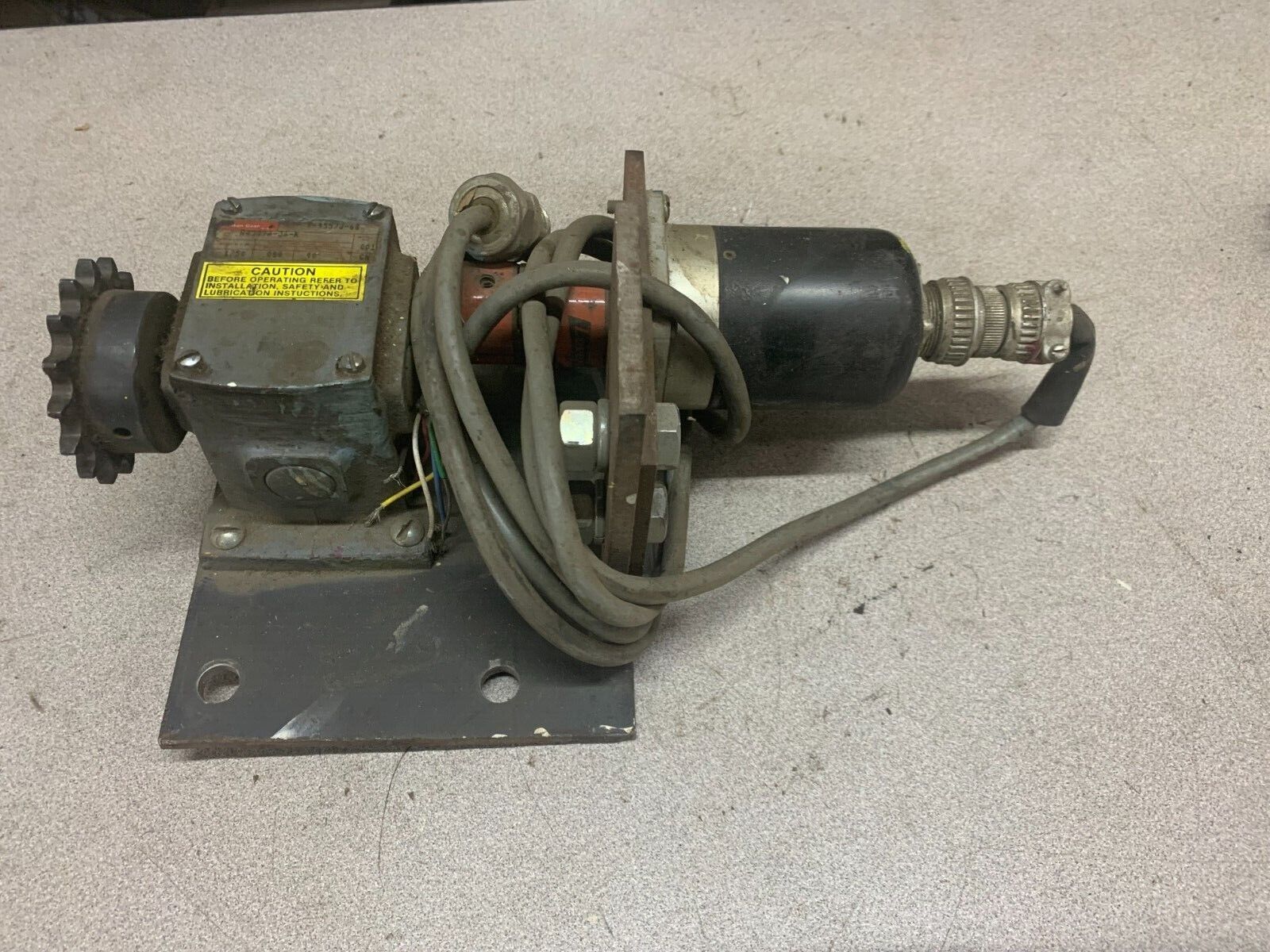 USED BOSTON GEAR REDUCER AA309A-36-K WITH ACCU-CODER 725-OC