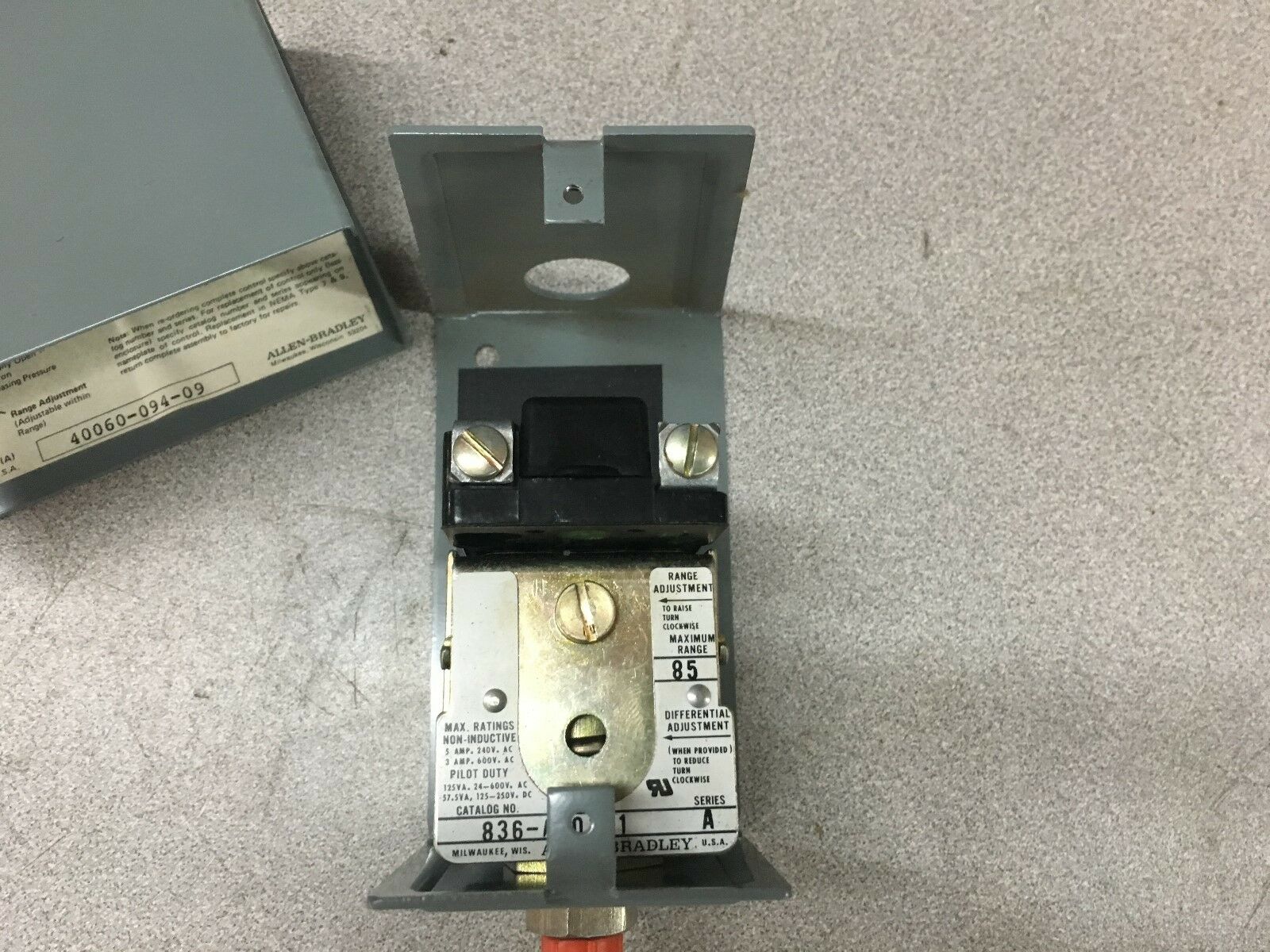 NEW NO BOX ALLEN-BRADLEY PRESSURE CONTROL SWITCH 836-A101AX1 SERIES A