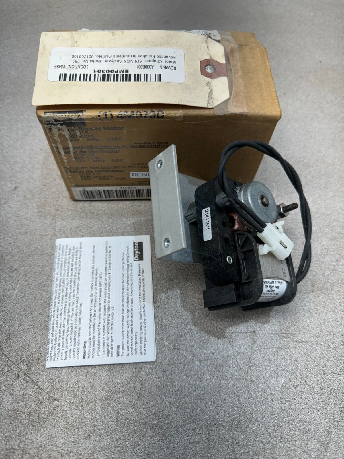 NEW IN BOX Dayton 4M070D Fan And Blower Motor 1/150 H.P. 3000 R.P.M. 120V