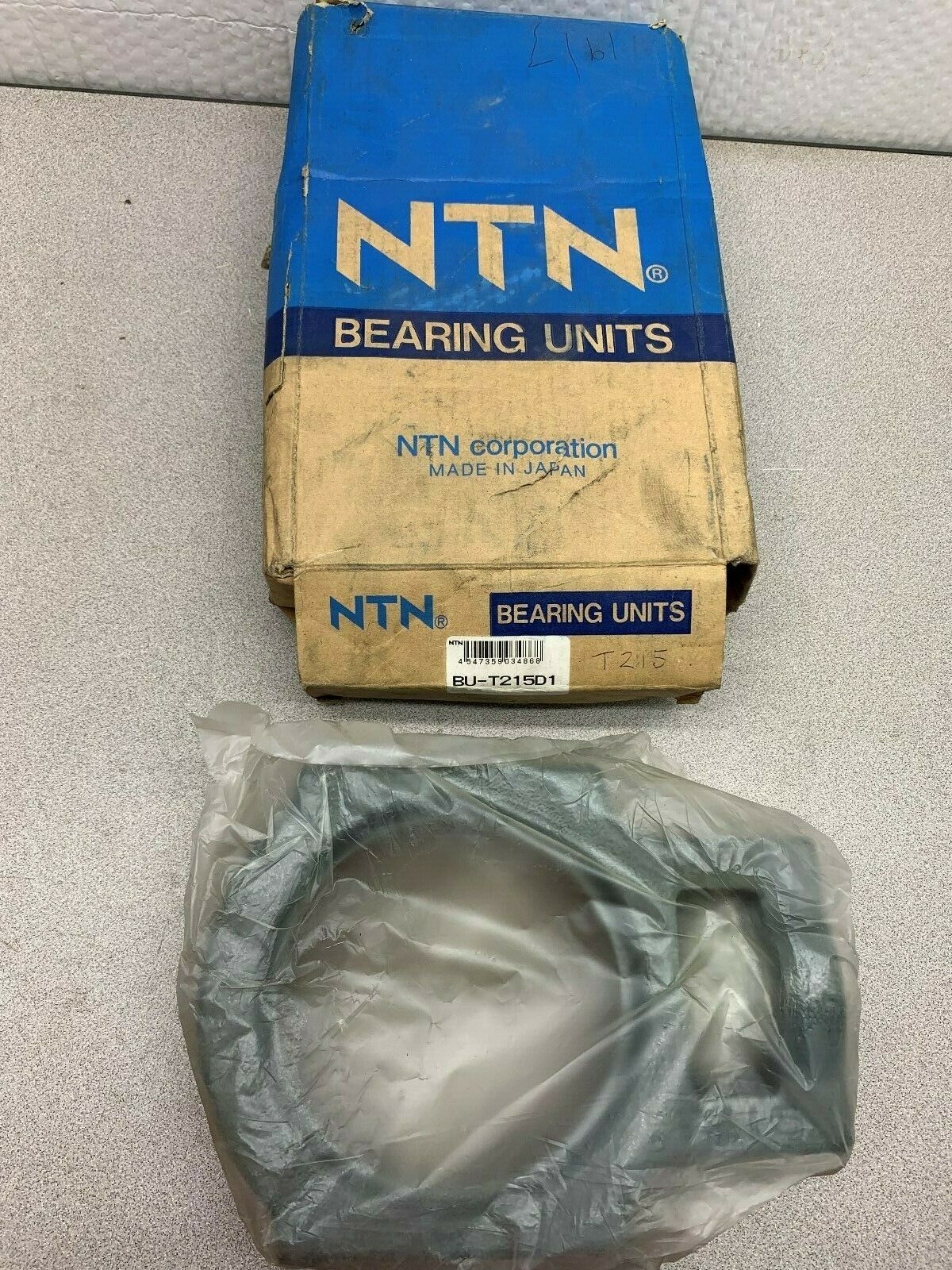 NEW IN BOX NTN BEARING HOUSING  BU-T215D1