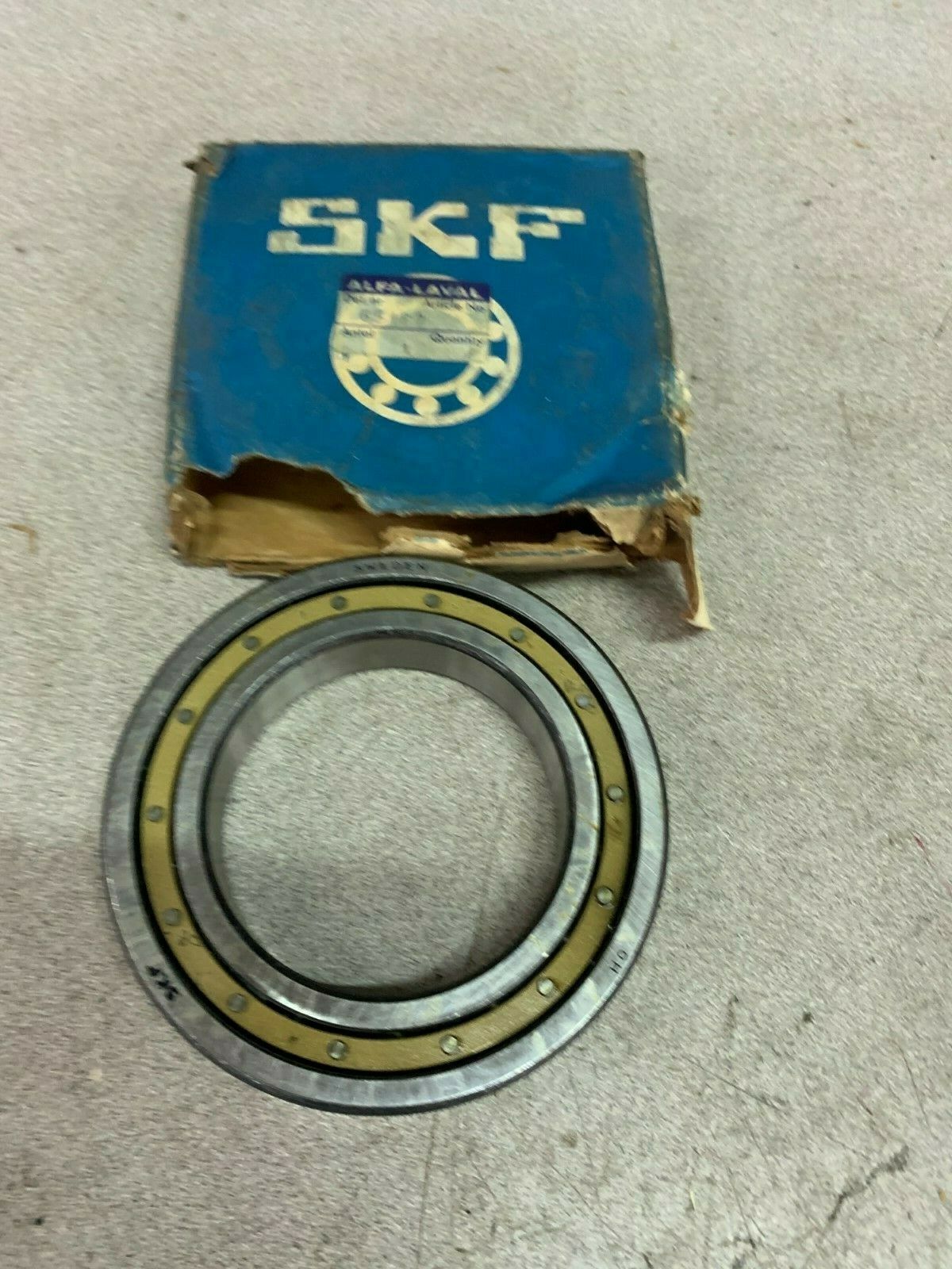 NEW IN BOX SKF ROLLER BEARING 6014 M