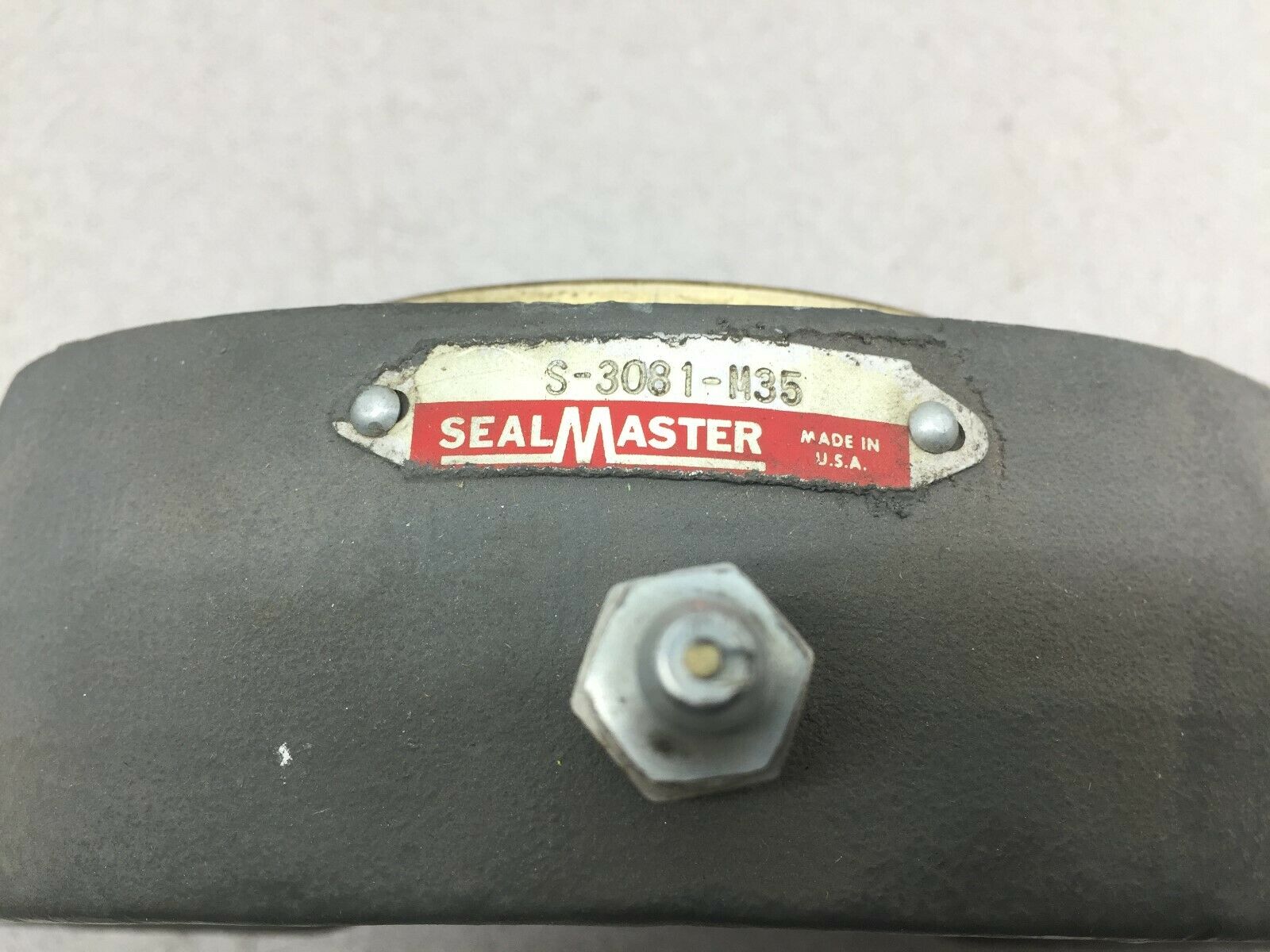 NEW NO BOX SEALMASTER PILLOW BLOCK 2HOLE BEARING S-3081-M35