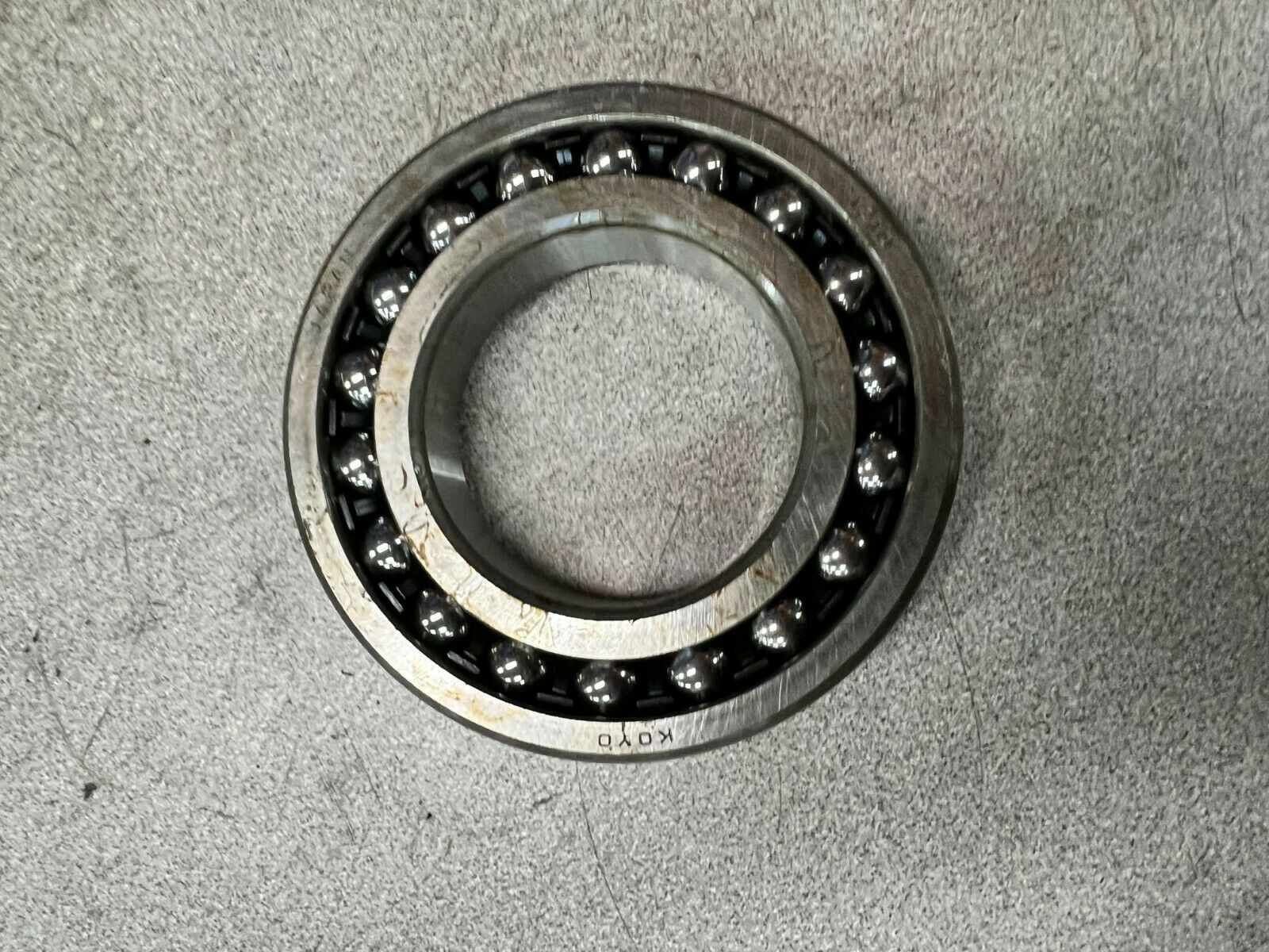 NEW IN BOX KOYO SPHERICAL ROLLER BEARING 1210