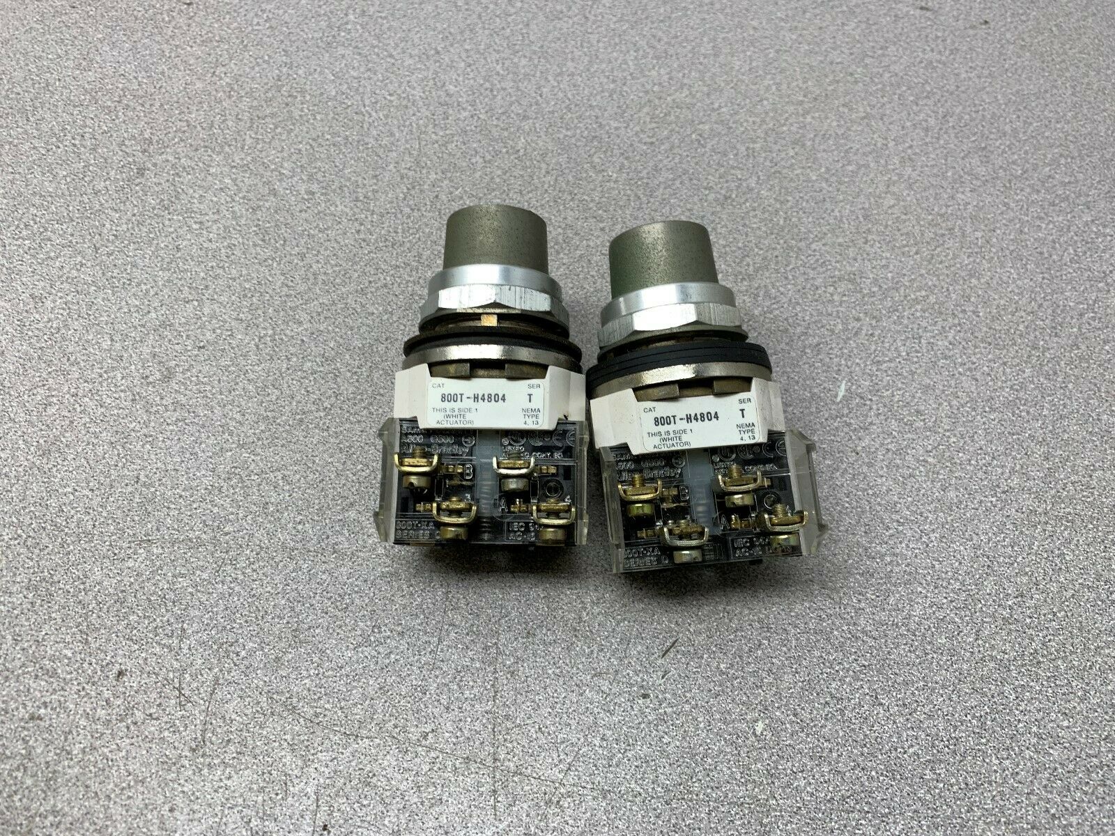 LOT OF 2 USED ALLEN-BRADLEY SELECTOR SWITCHES 800T-H4804 SERIES T