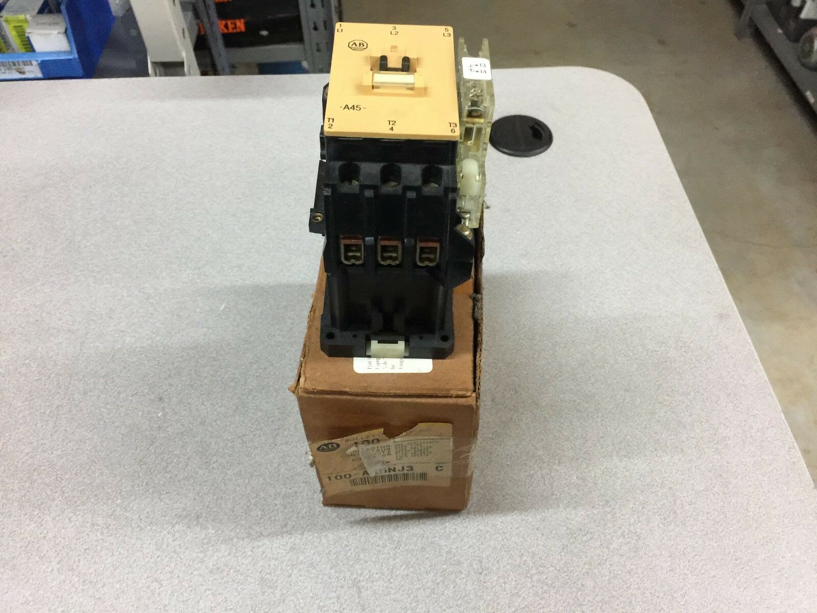 NEW IN BOX ALLEN BRADLEY CONTACTOR 100-A45NJ3