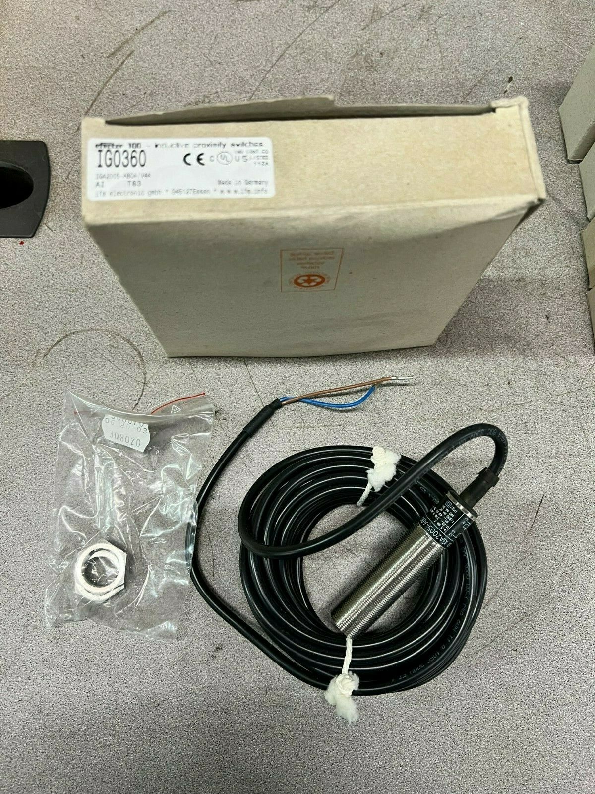 NEW IN BOX EFECTOR SENSOR IGA2005-ABOA/V4A