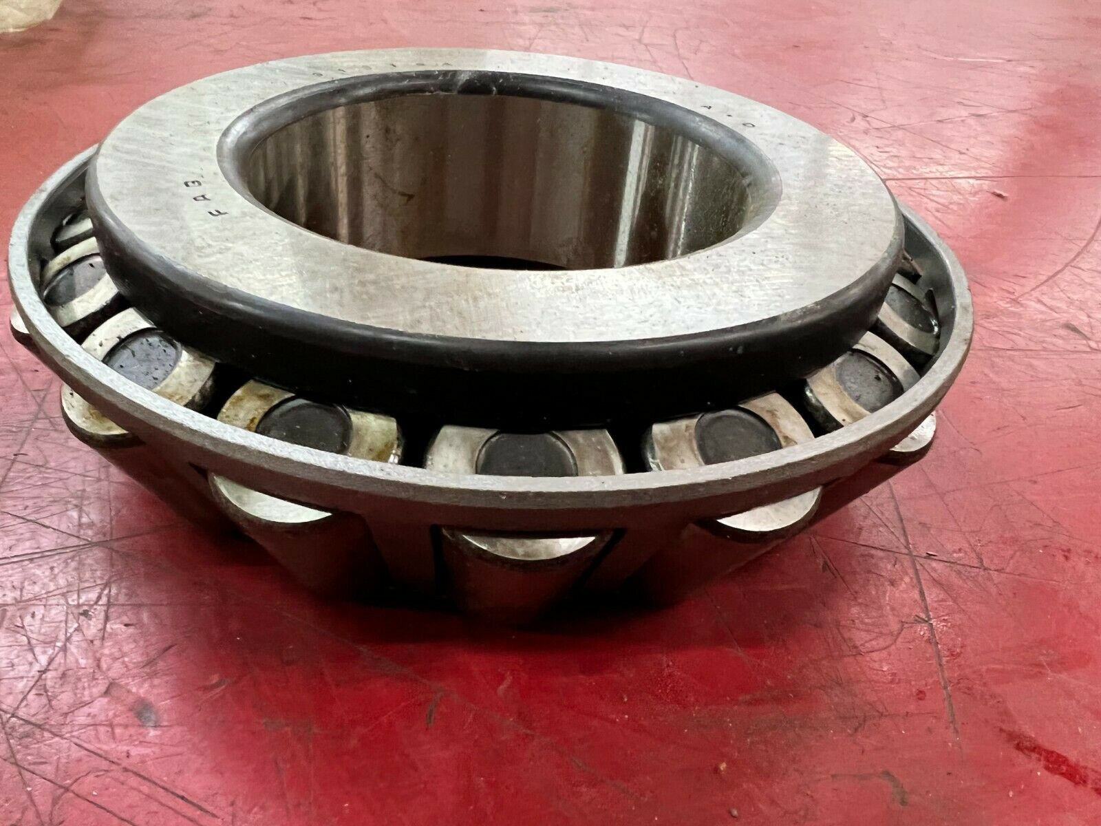 NEW NO BOX FAG BEARING WITH RACE 31319A