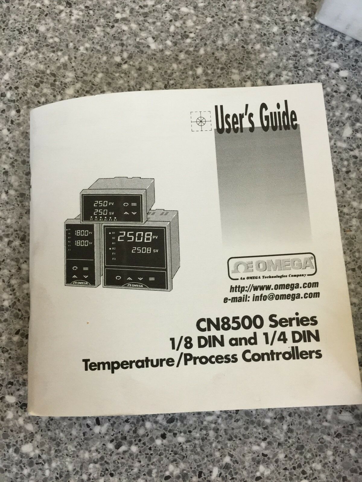 NEW IN BOX OMEGA CN8500 SERIES TEMPERATURE/PROCESS CONTROLLER CN8541RTD-F1