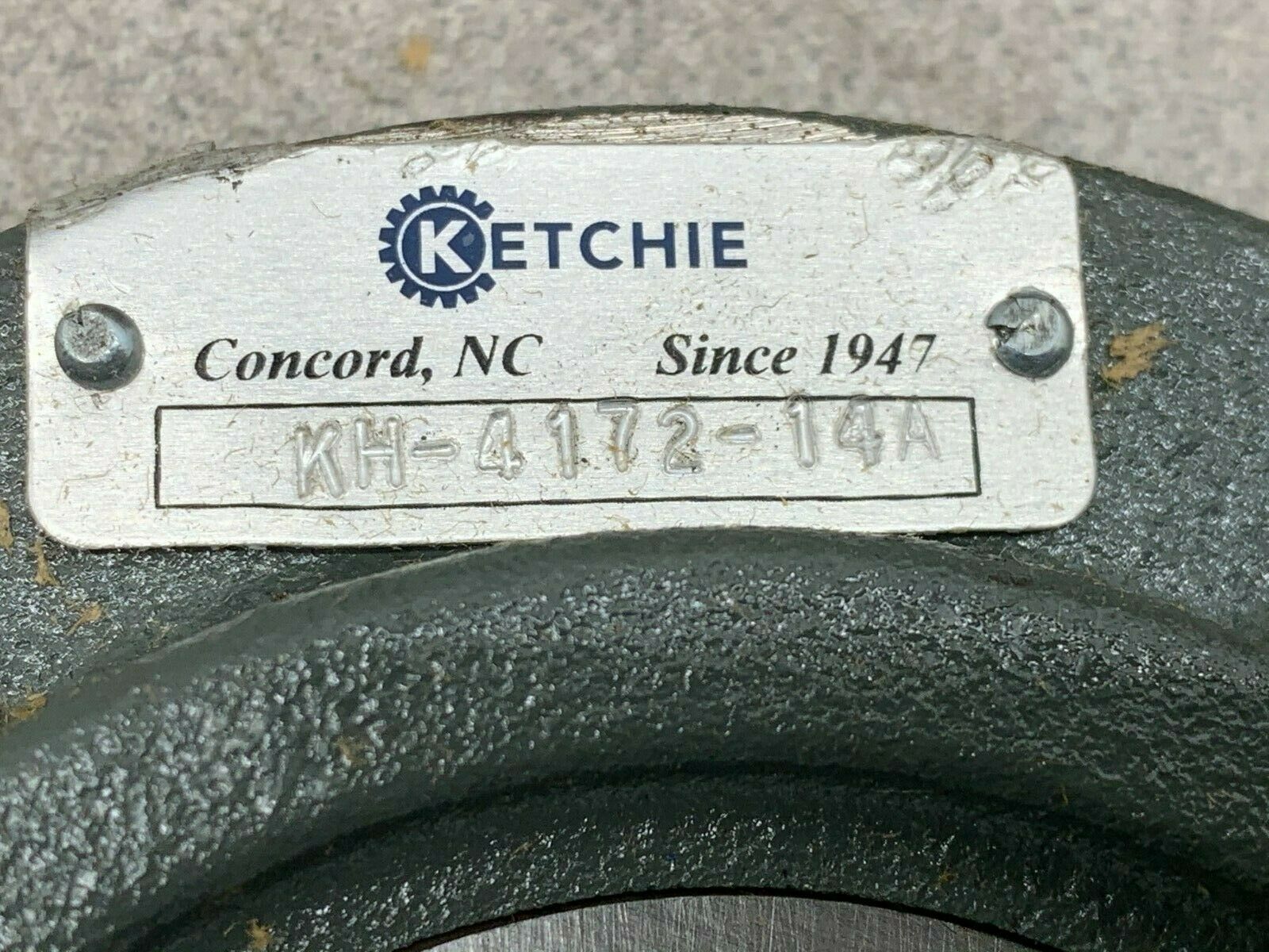 NEW KETCHIE FCF207 PILOTED FLANGE BEARING KH-4172-14A