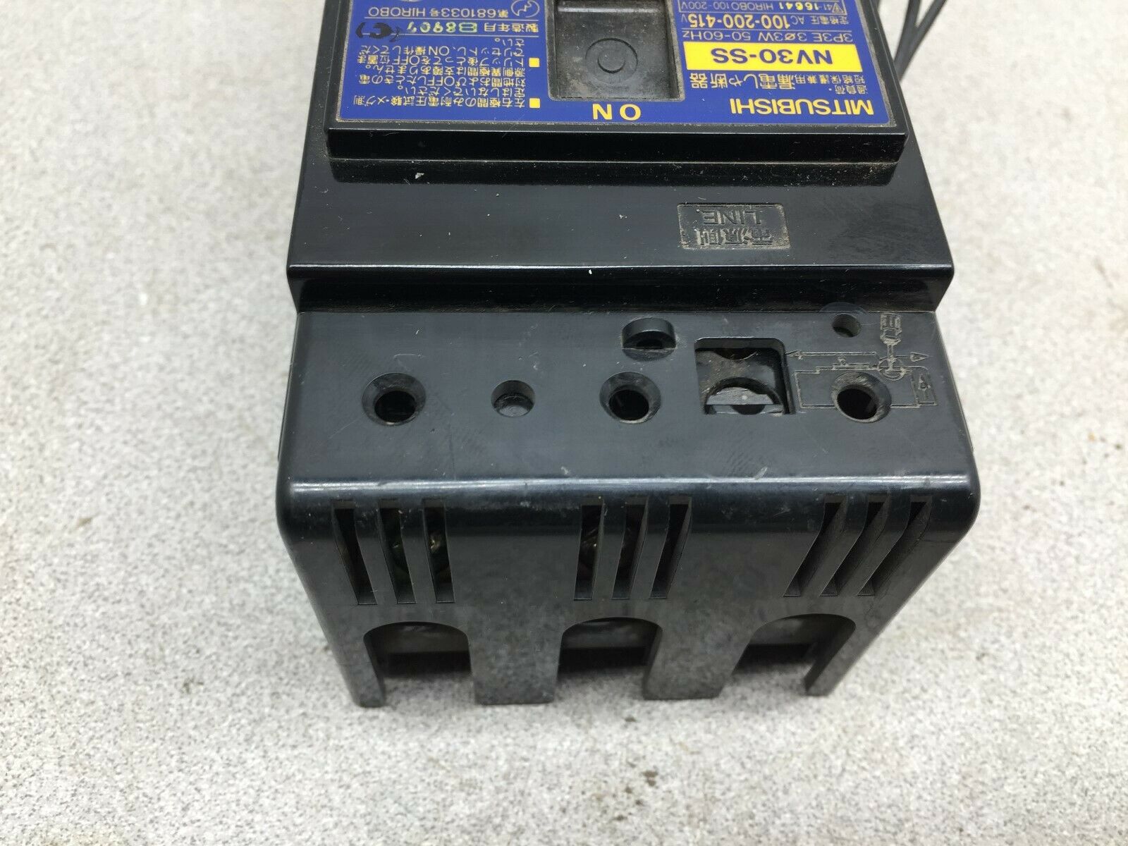 USED MITSUBISHI 20 AMP 3 POLE BREAKER NV30-SS