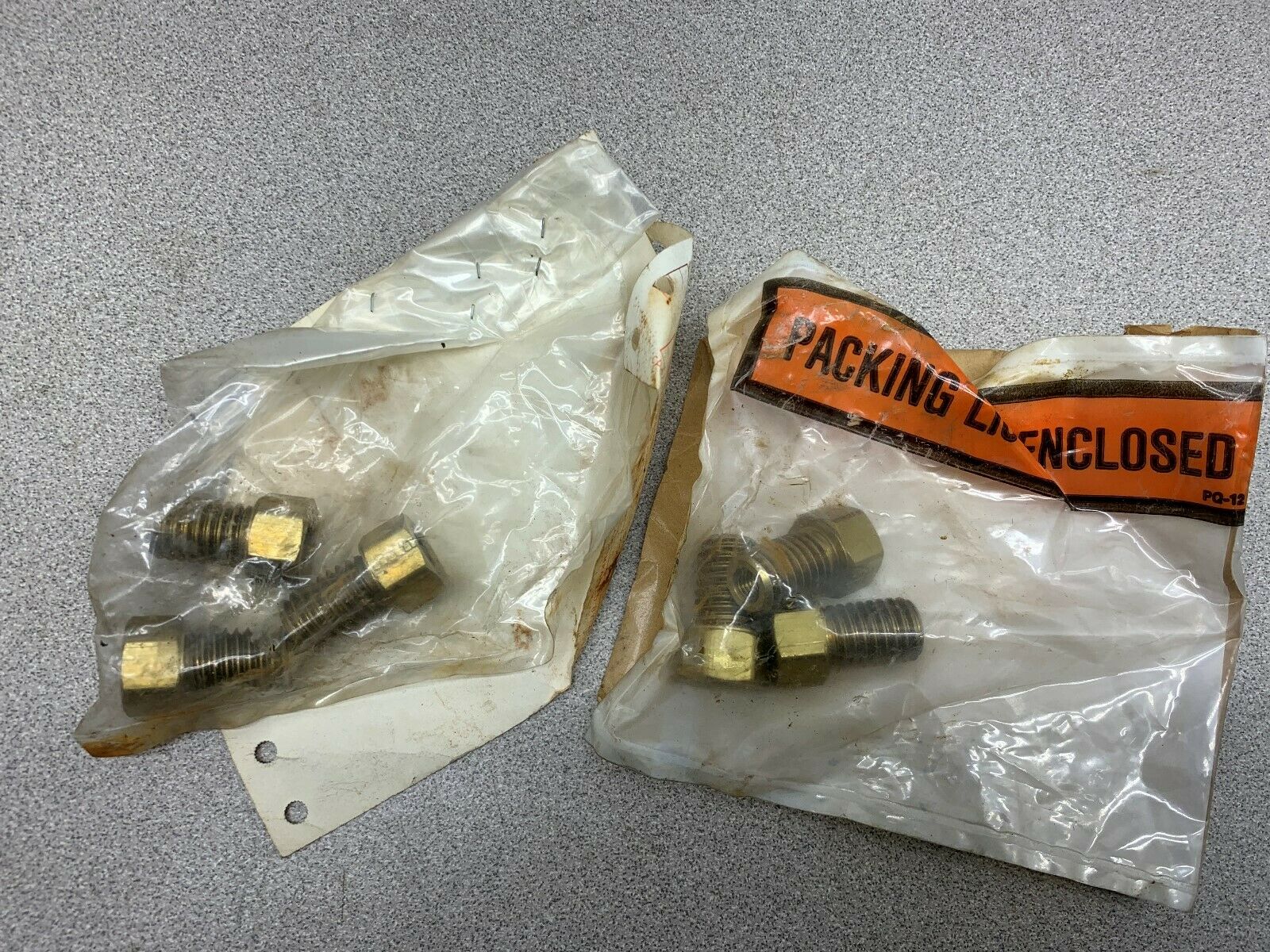 LOT OF 6 NEW NO BOX CATERPILLAR BOLTS 093906