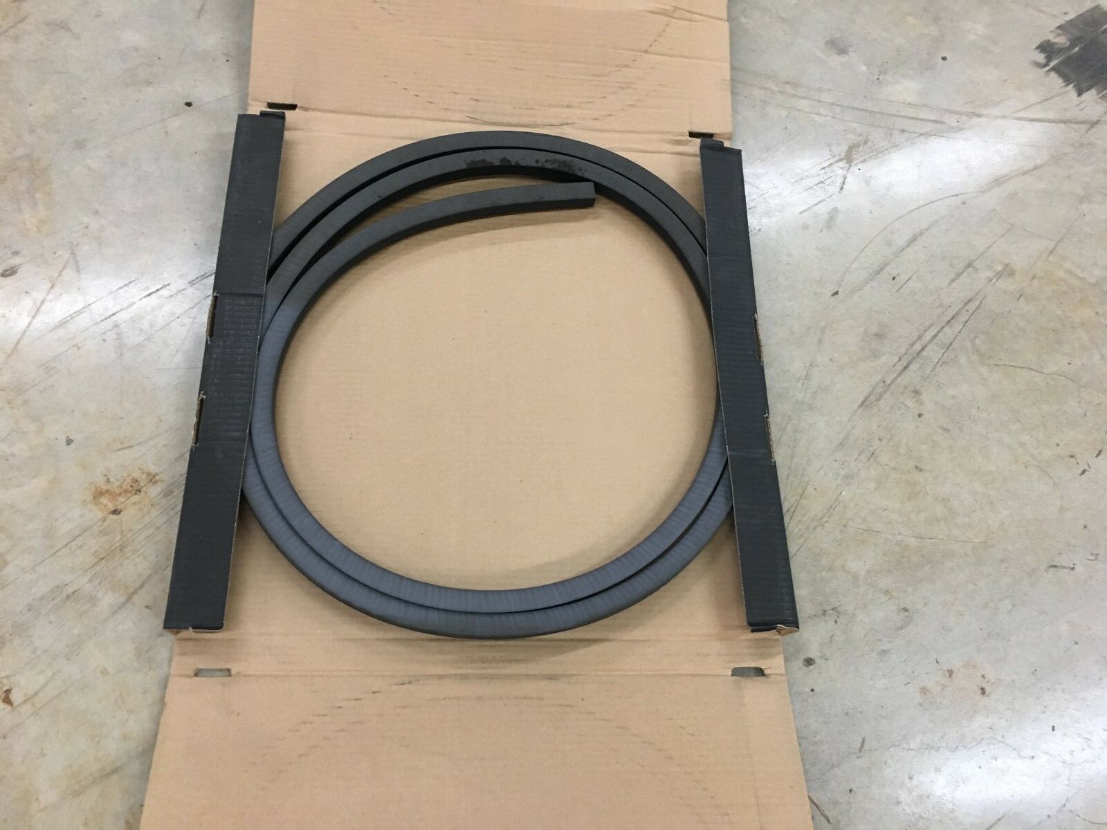 NEW GARLOCK KLOZURE 23X5386 MILL-RIGHT 44" ID 46" OD Nitrile Oil Seal 25003-5386