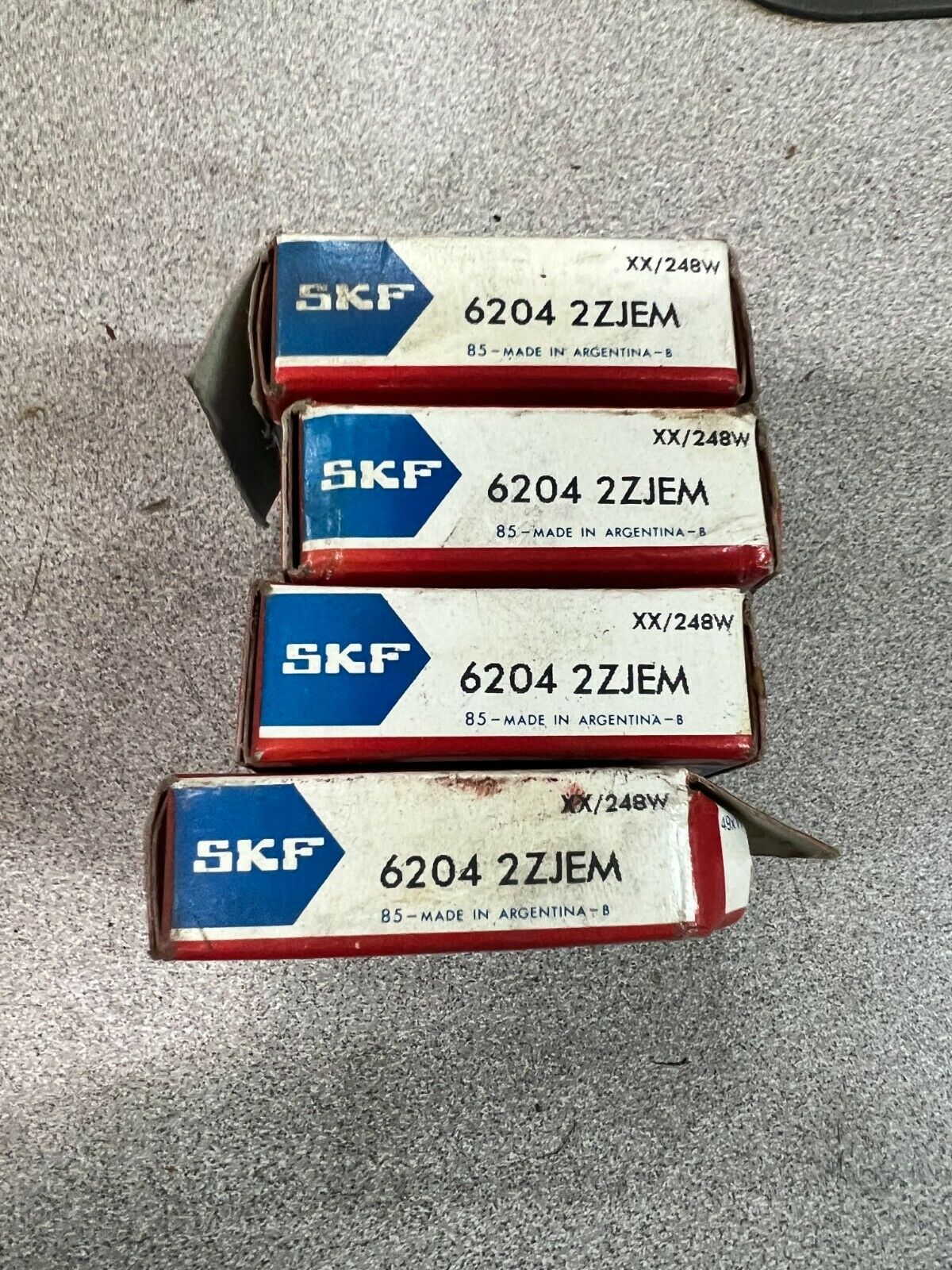 LOT OF 4 NEW IN BOX SKF BALL BEARING 6204 2ZJEM