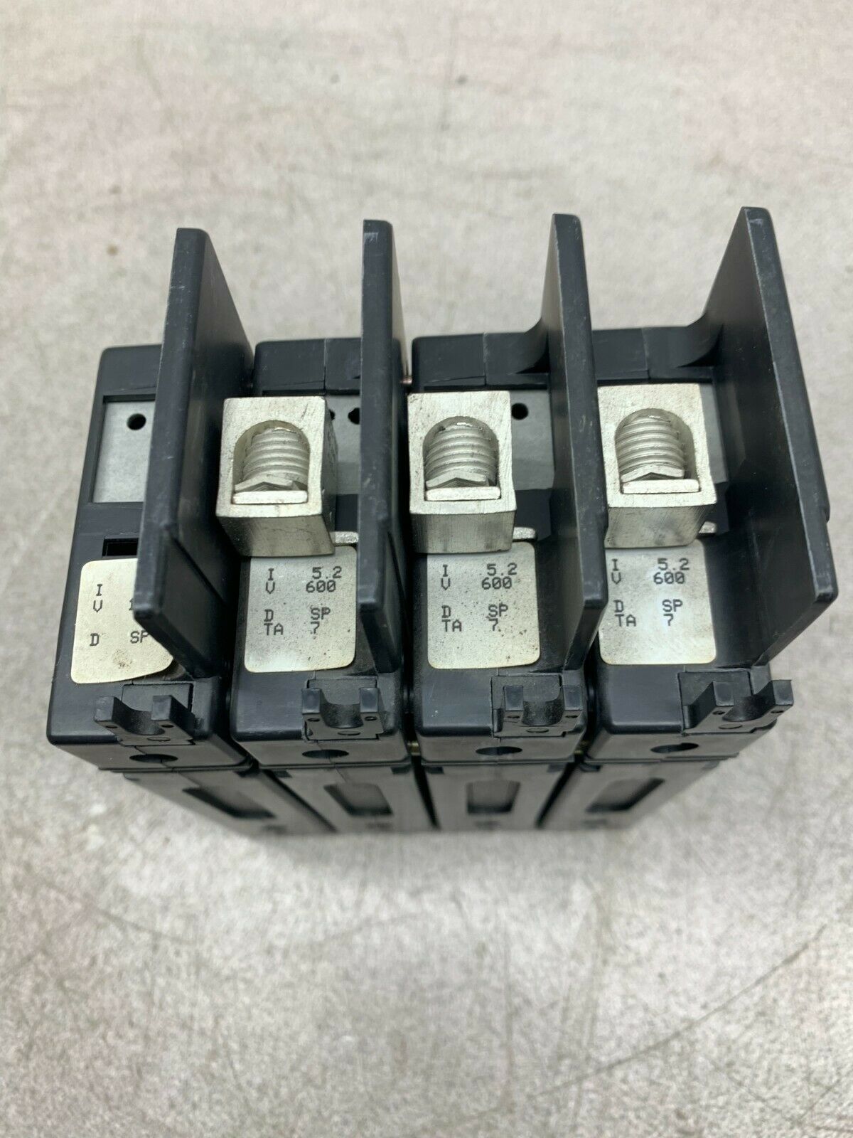 NEW NO BOX SENSATA AIPAX 3 POLE 27541-485 CIRCUIT BREAKER 219-4-8295-1