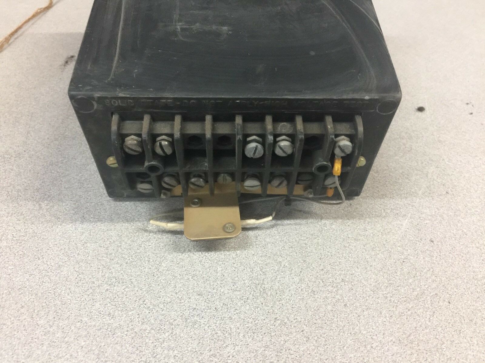 USED ABB CIRCUIT SHIELD OVERVOLTAGE RELAY 211U0175