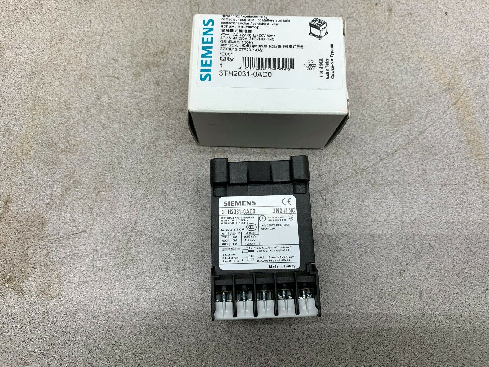 NEW IN BOX SIEMENS CONTACTOR 3TH2031-0AD0