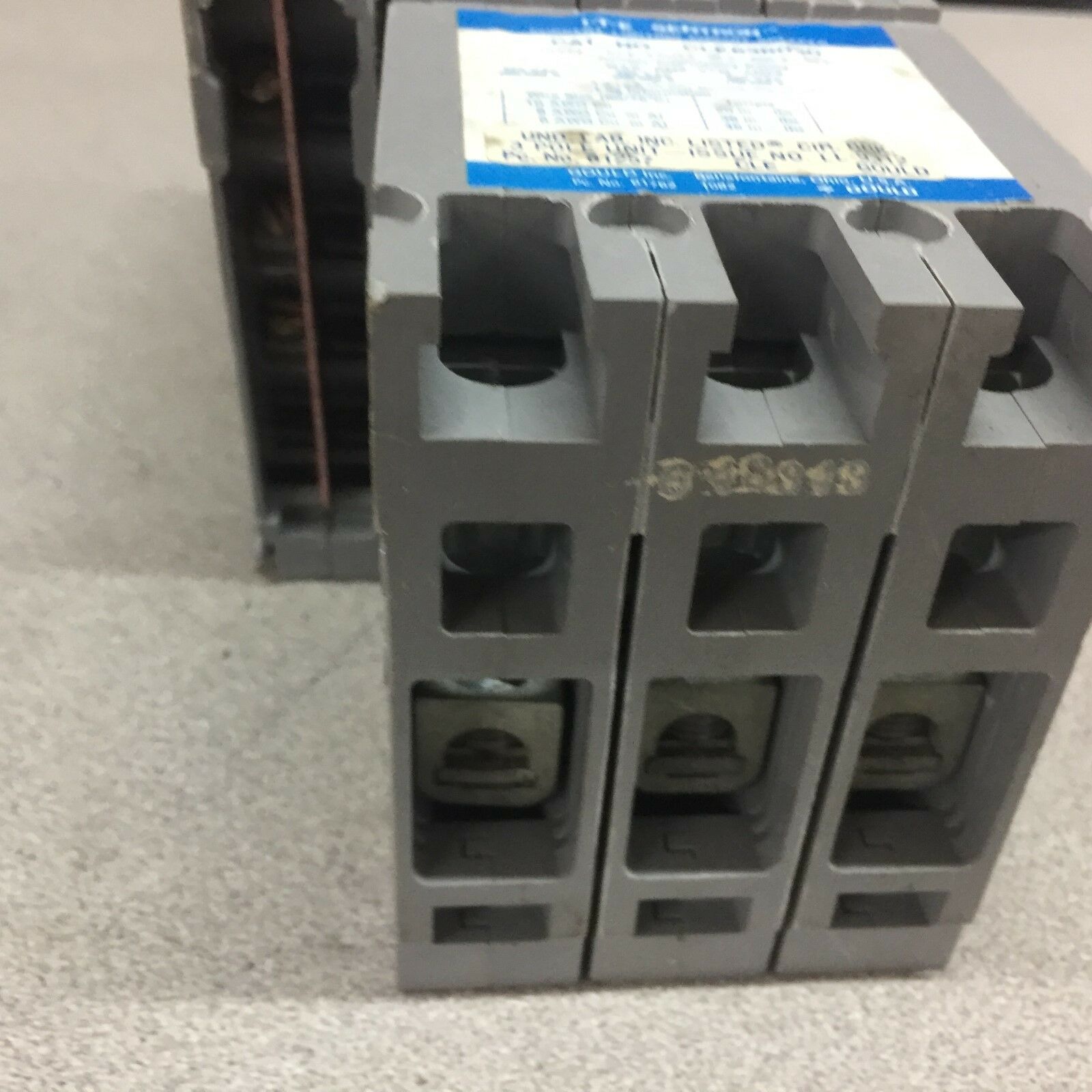 USED SIEMENS 30AMP 600VAC 3POLE CIRCUIT BREAKER CLE63B030