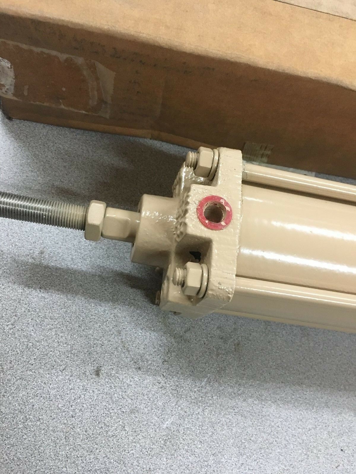NEW IN BOX UNITED CONVEYOR 2-1/2" X 7-1/2" PNEUMATIC CYLINDER 4401-57