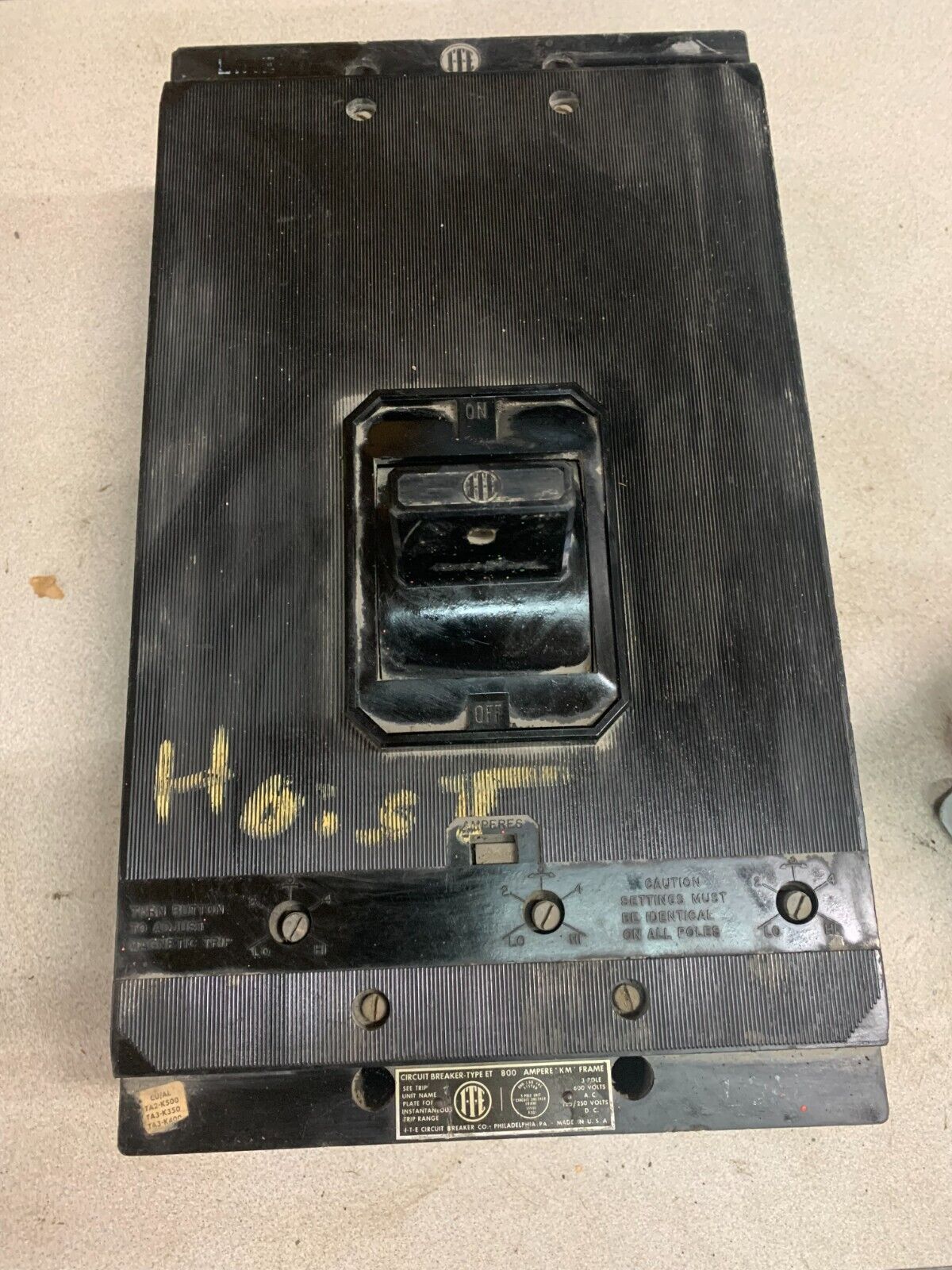 USED ITE 3 POLE 800AMP CIRCUIT BREAKER TYPE ET FRAME KM