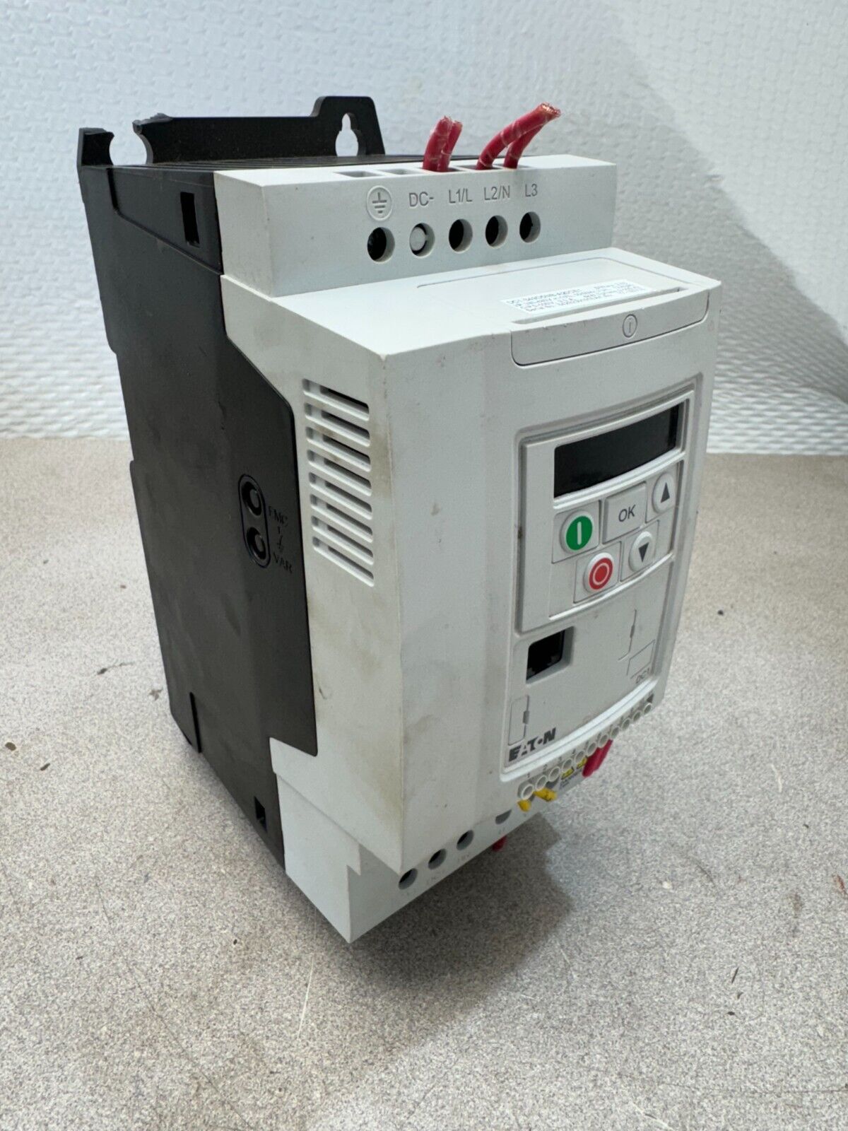 USED EATON POWER XL 5HP VARIABLE FREQUENCY DRIVE DC1-349D5NB-A20CE1