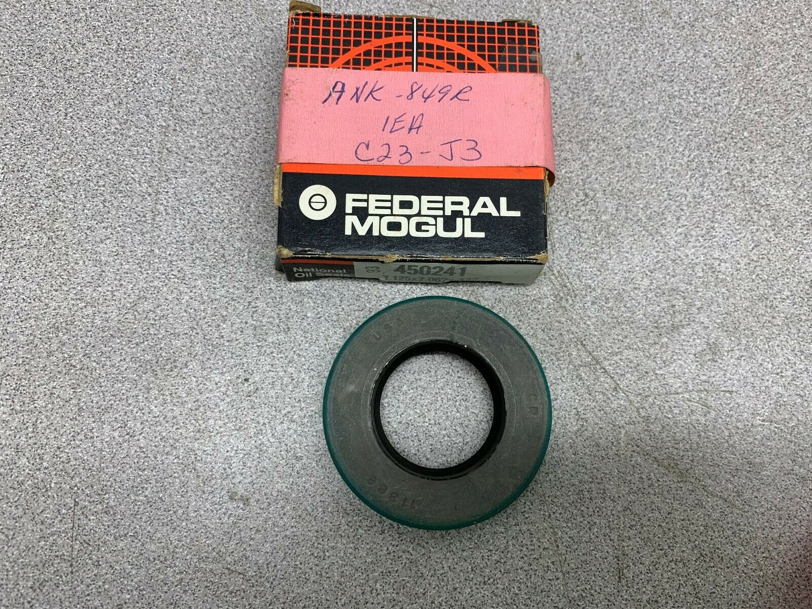 NEW IN BOX FEDERAL MOGUL 450241