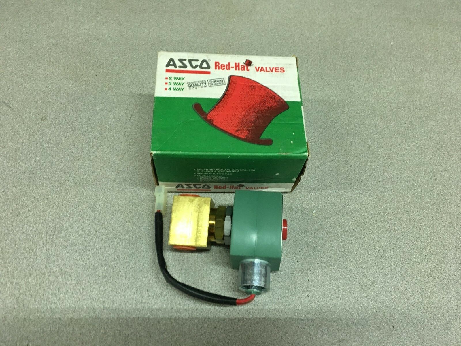 NEW IN BOX ASCO RED HAT SOLENOID VALVE 3/8" PIPE SIZE HV2785372