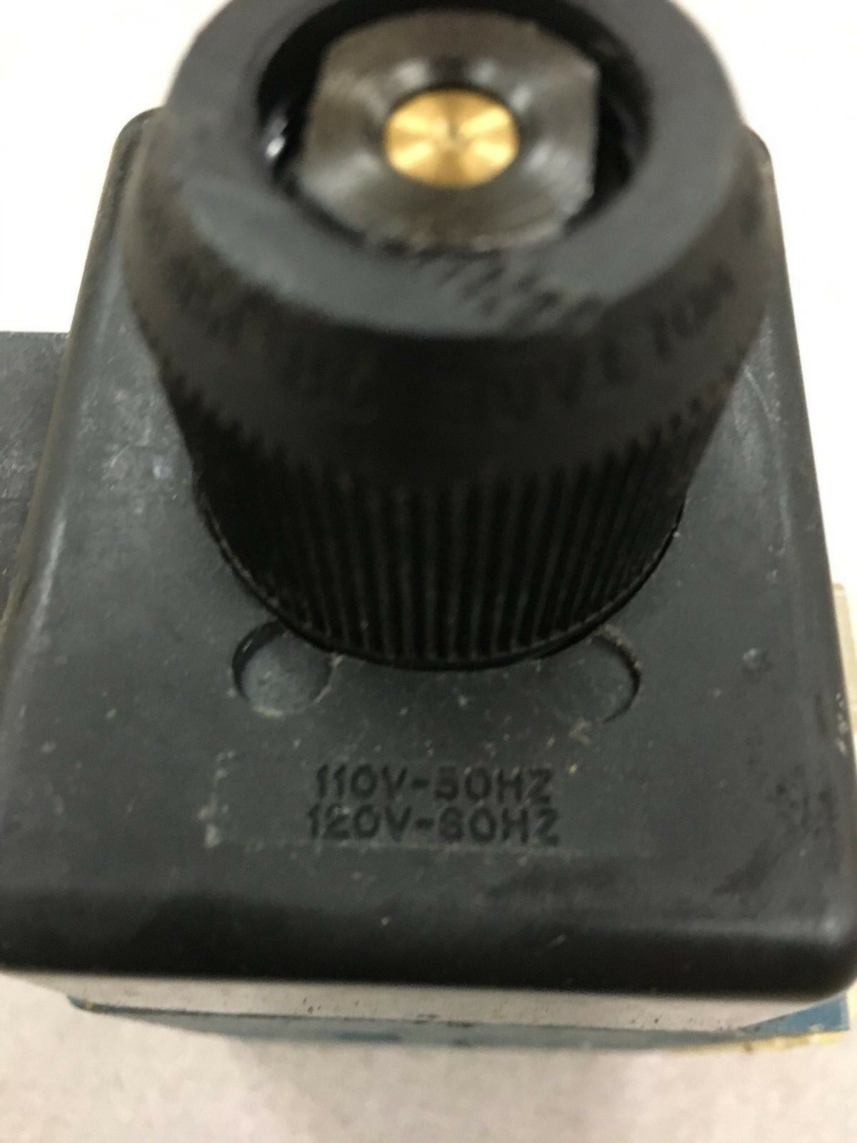 NEW NO BOX CONTINENTAL HYDRAULICS VALVE VSD05M-1A-GR-33L-A