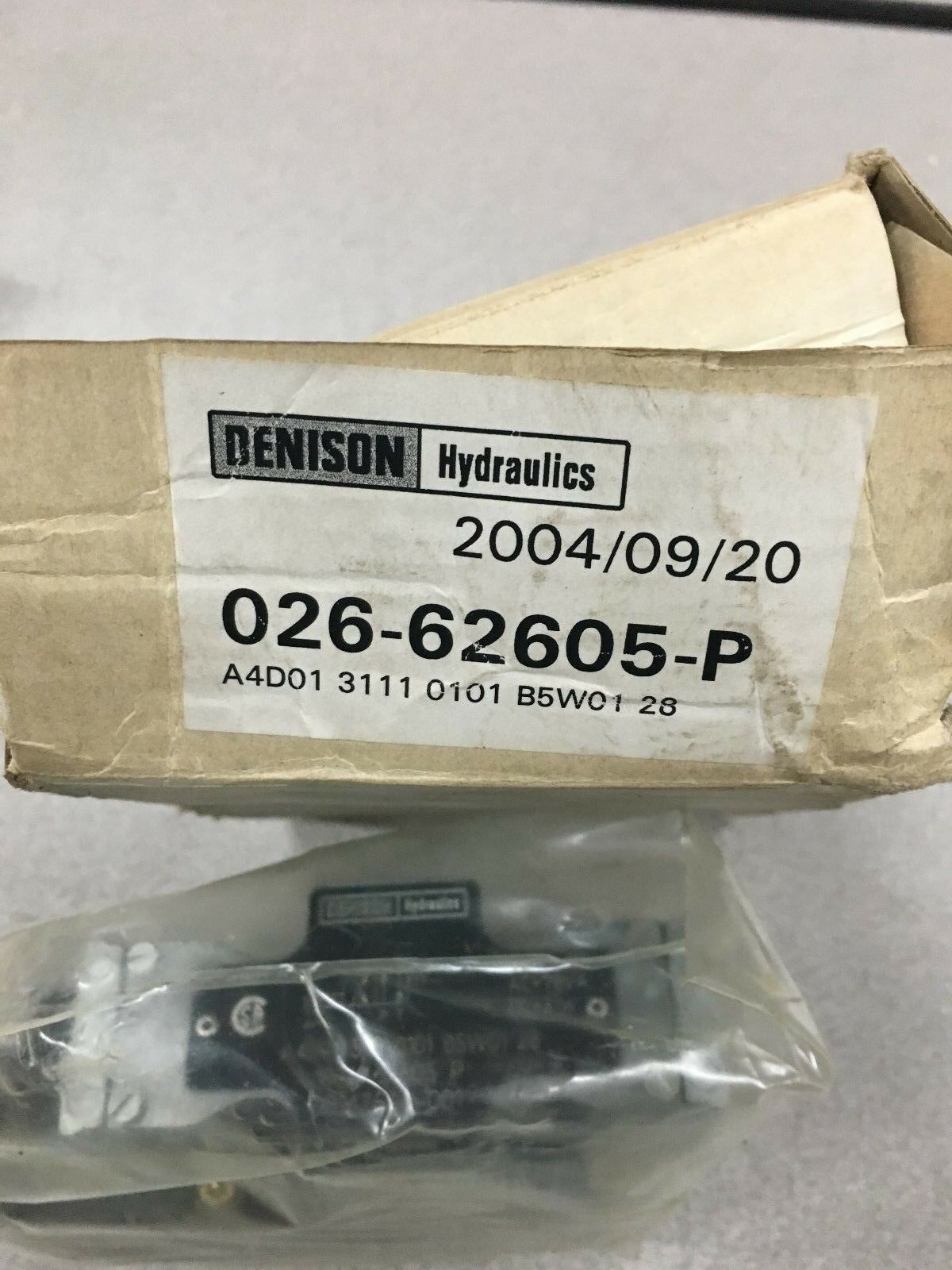 NEW IN BOX DENISON 02662605-P HYDRAULIC SOLENOID VALVE A4D0131110101B5W0128