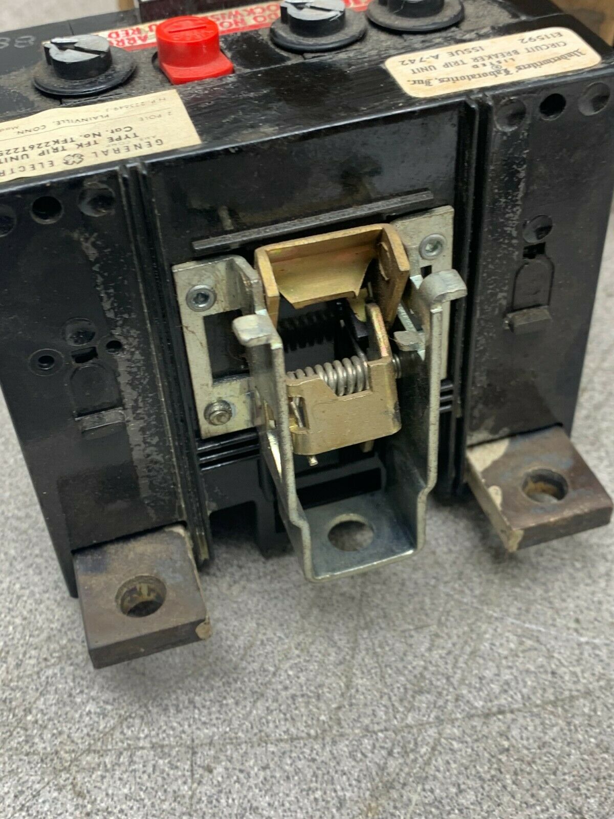 NEW IN BOX GENERAL ELECTRIC 2 POLE 225AMP CIRCUIT BREAKER TRIP UNIT TFK226T225
