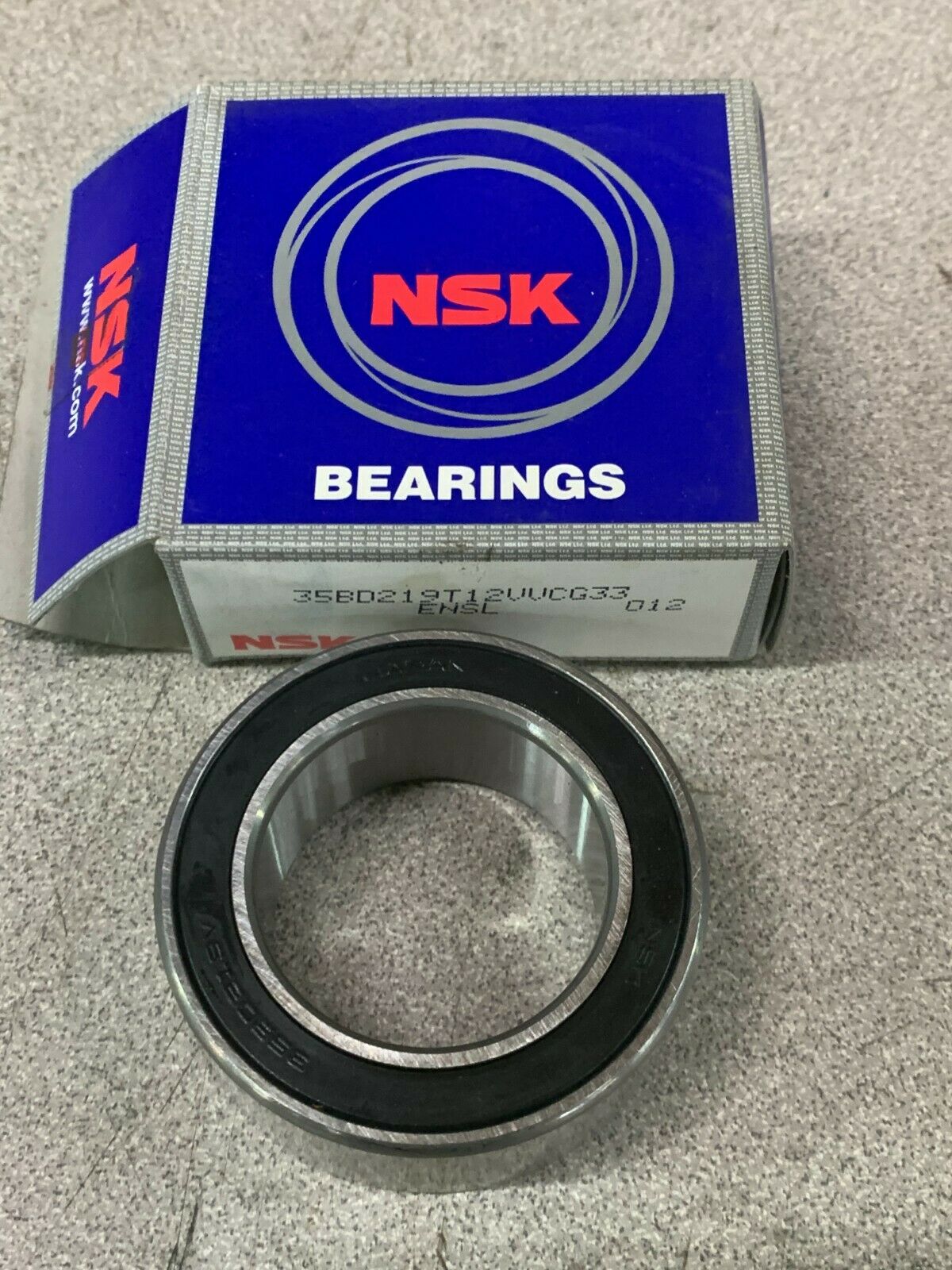 NEW IN BOX NSK 35BD219T12VV ROLLER BEARING 35BD219T12VVCG33