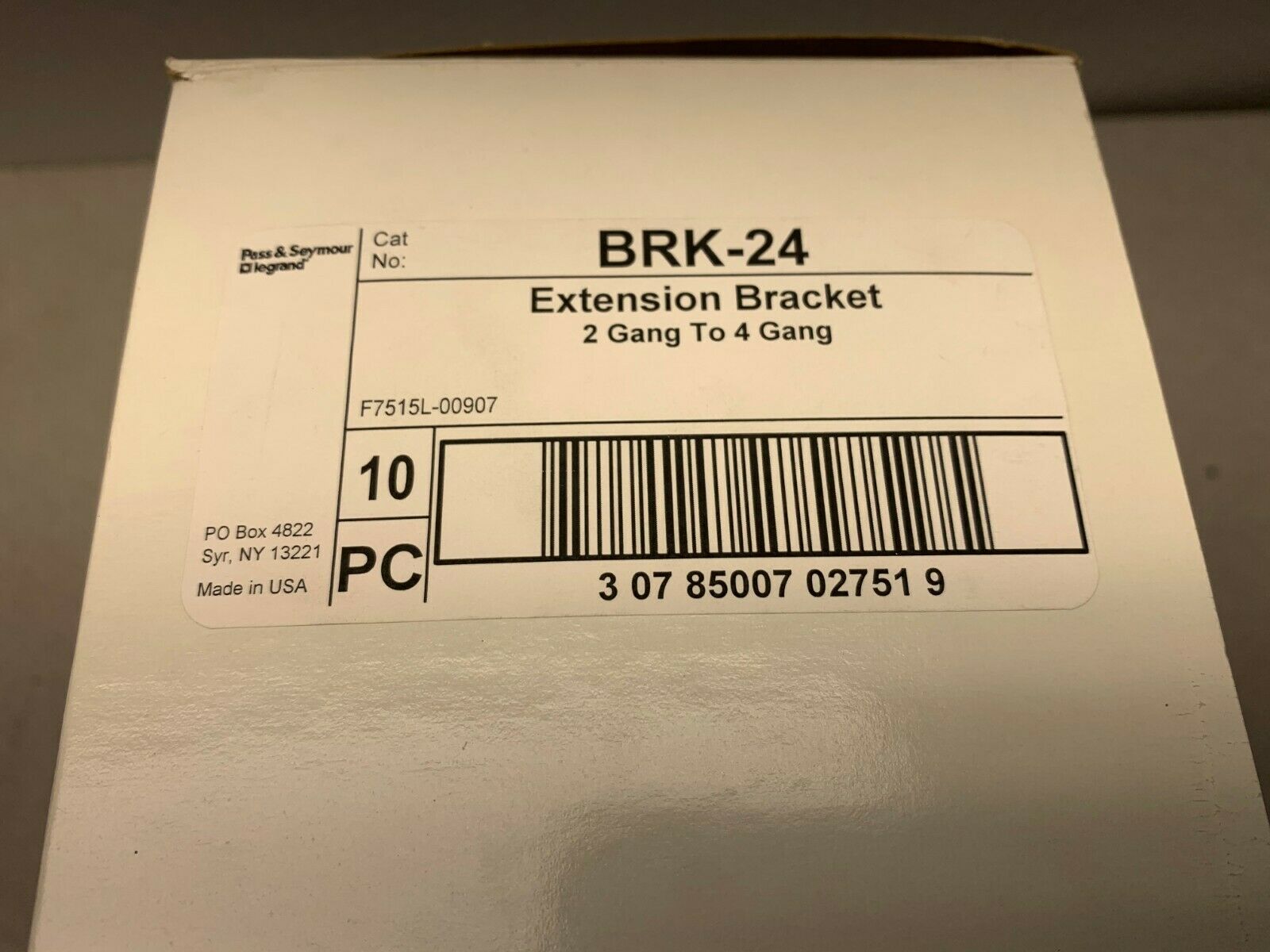 BOX OF 10 NEW IN BOX PASS & SEYMOUR EXTENSION BRACKET BRK-24