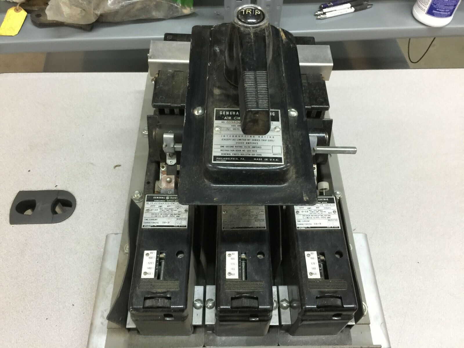 USED GE 400 AMP 400AMP 3POLE 600VAC BREAKER 0549D0497G1-YW