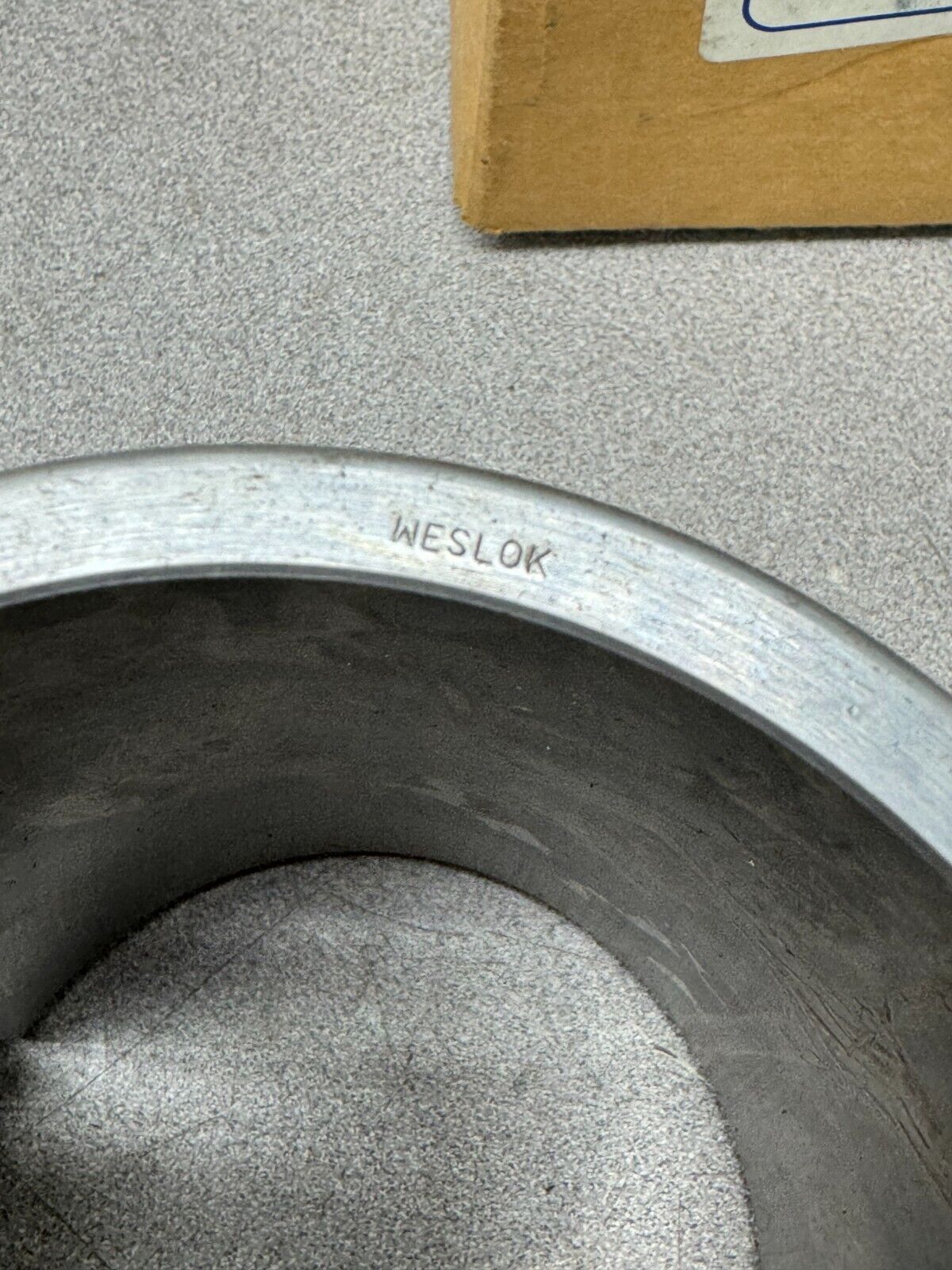 NEW IN BOX WESLOK DIVISION BEARING ADAPTER SLEEVE SNW 122 X 3 15/16"