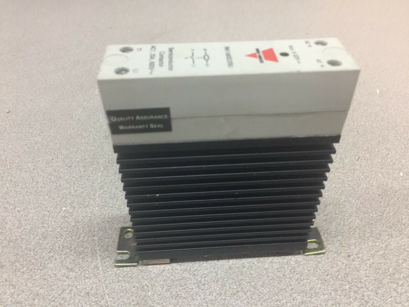 USED CARLO GAVAZZI 20AMP 600V CONTACTOR RN1A60D20U