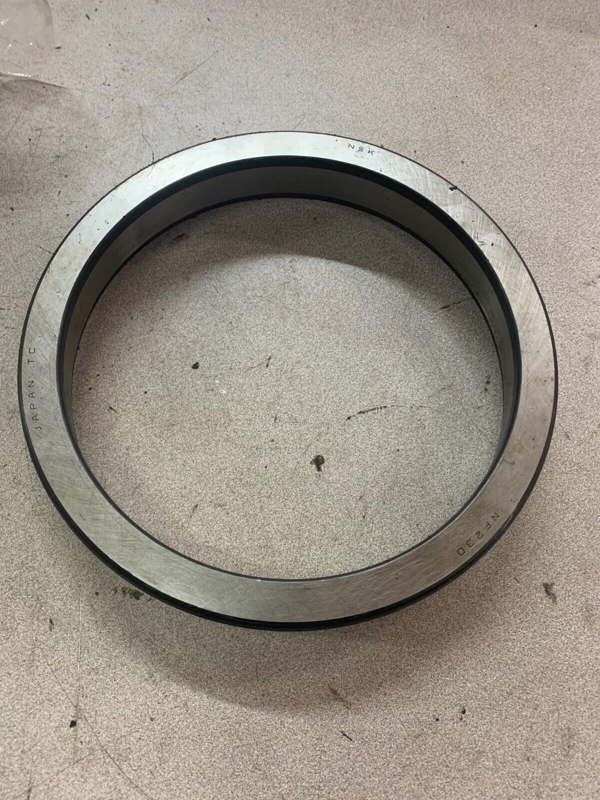 NEW NO BOX NSK ROLLER BEARING RACE NF230