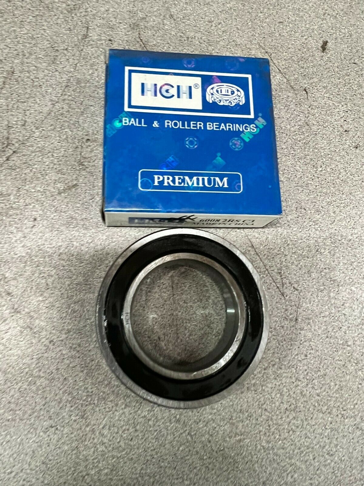 LOT OF 8 NEW IN BOX HCH BALL BEARING 6008 2RS C3