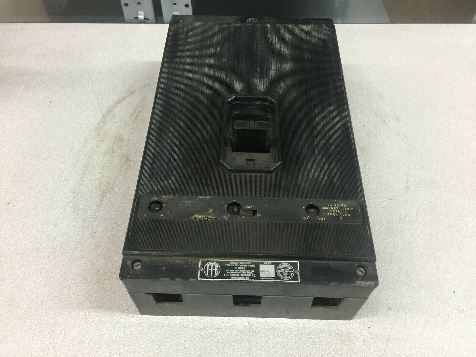 USED ITE 225AMP 3POLE 600VAC BREAKER ET7004