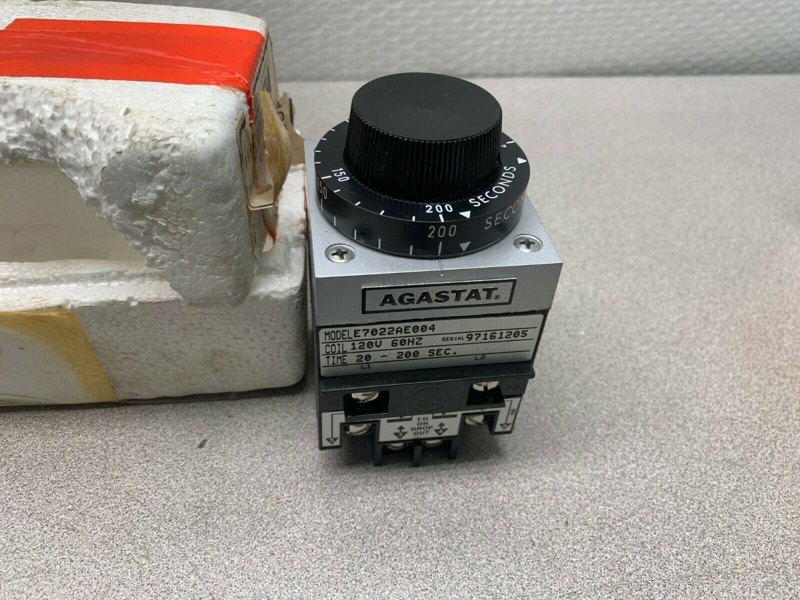 NEW AGASTAT 120V. TIMER 20-200 SEC. TIMING RELAY E7022AE004