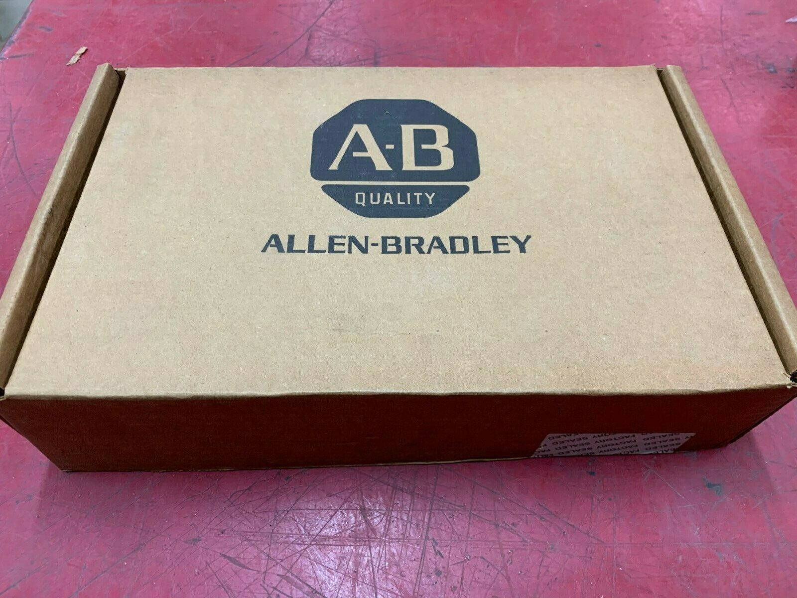 NEW IN BOX SEALED ALLEN-BRADLEY PLC-5 OUTPUT MODULE 1771-OG