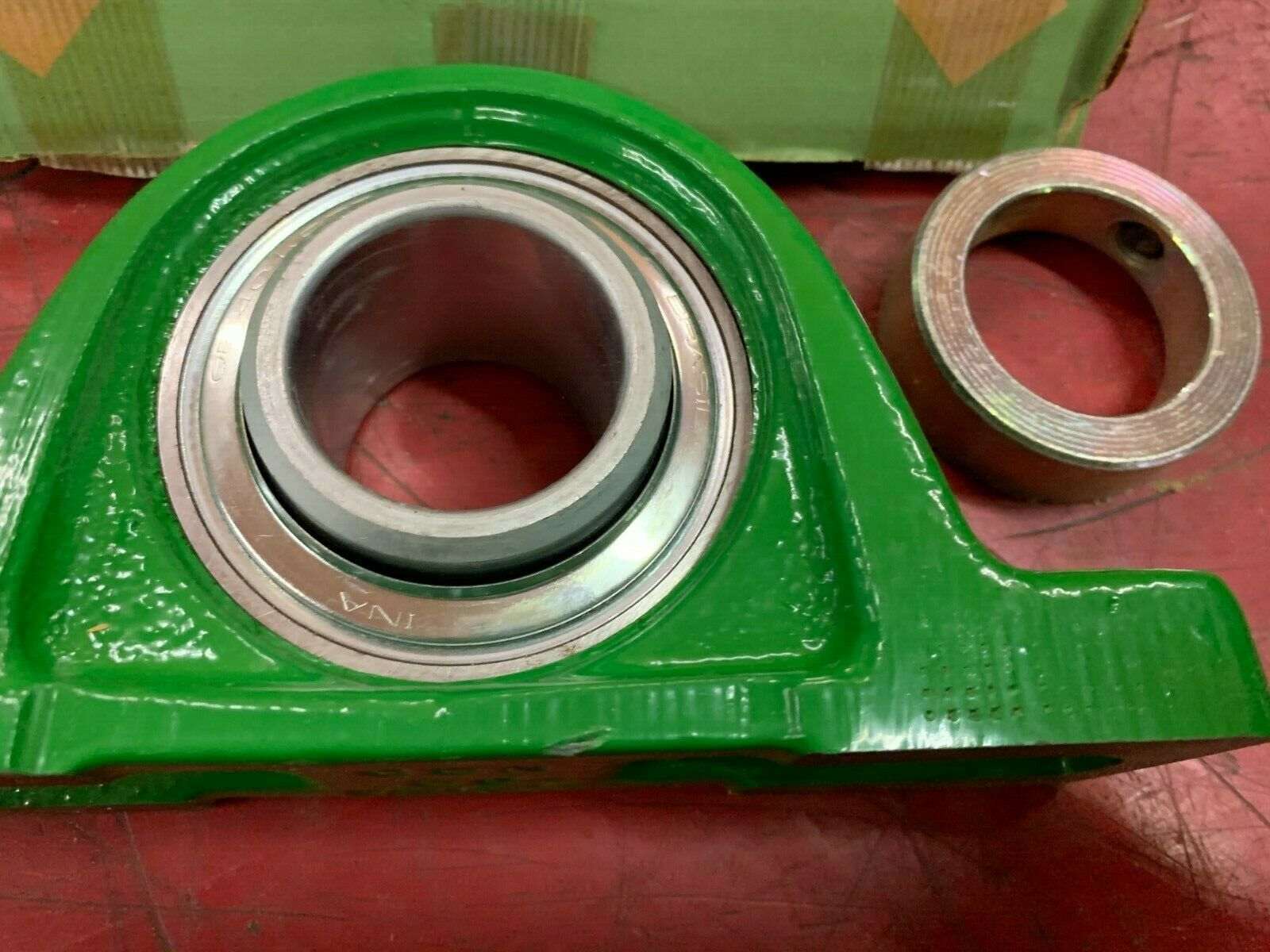 NEW IN BOX INA PILLOW BLOCK BEARING RAK40