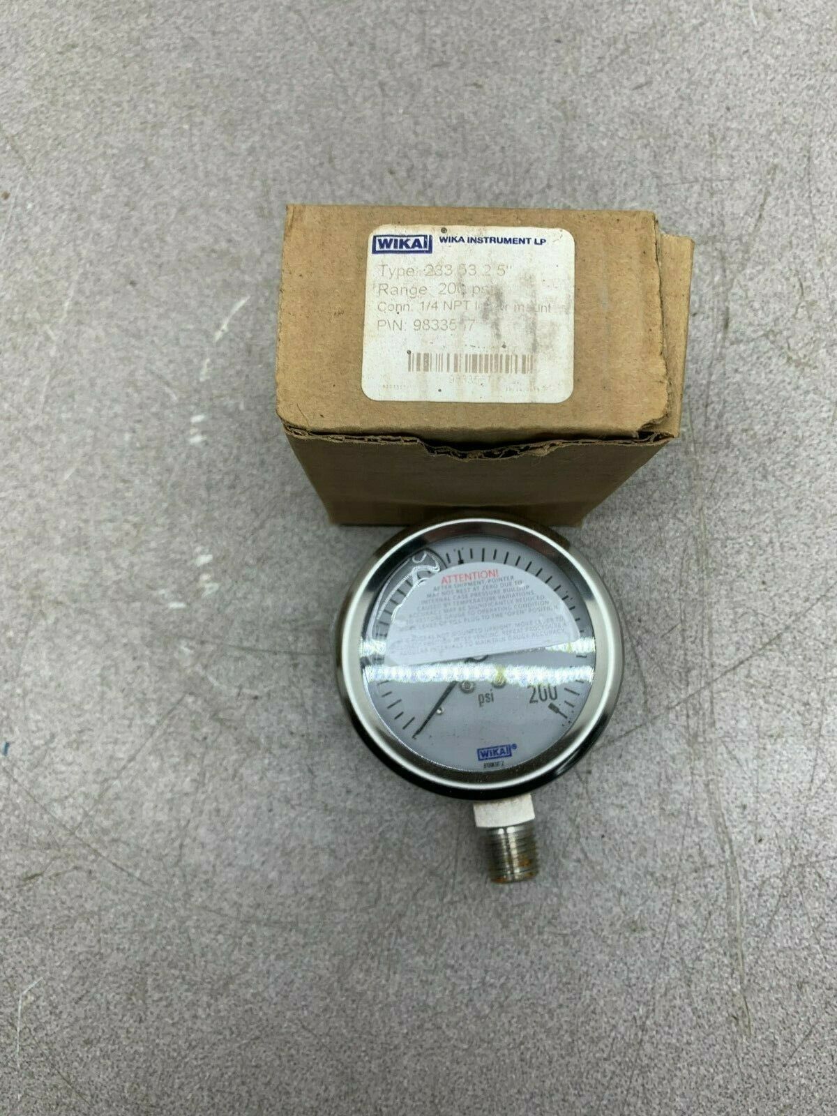 NEW IN BOX WIKA 200 PSI 1/4NPT PRESSURE GAUGE 9833557