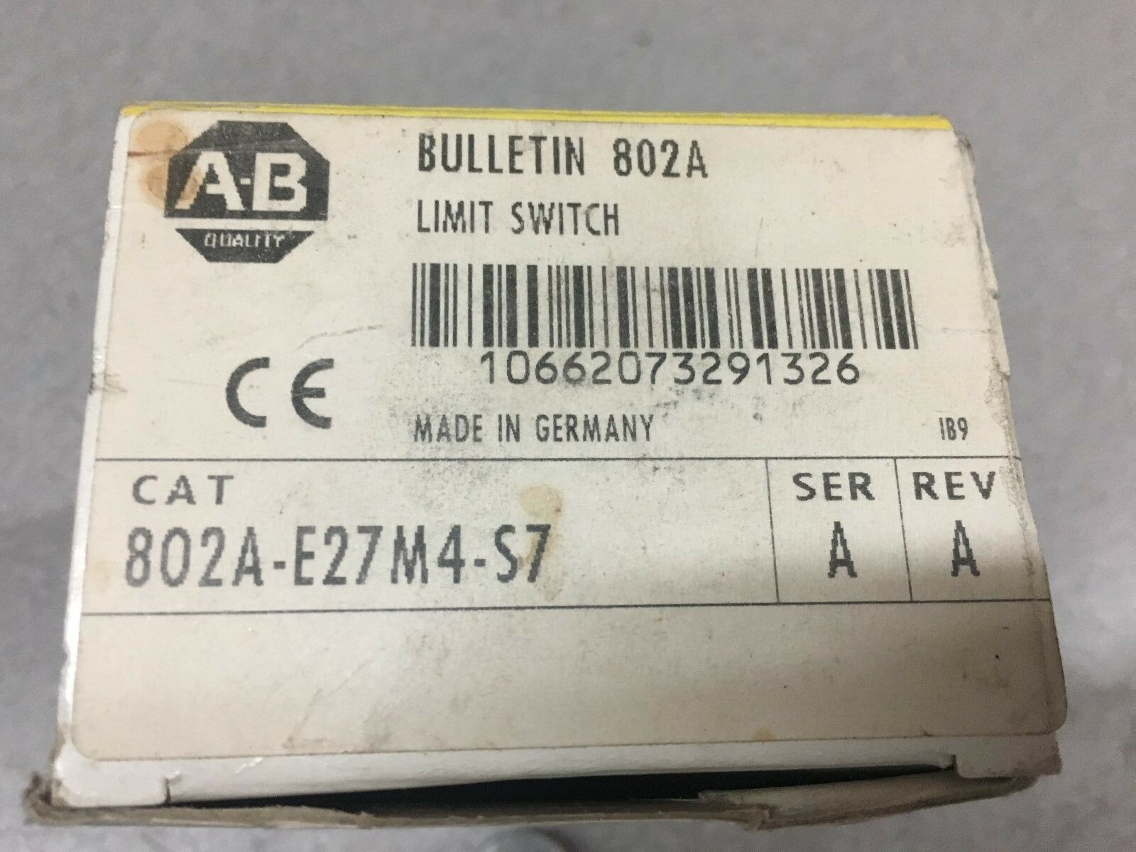 NEW IN BOX ALLEN BRADLEY LIMIT SWITCH 802A-E27M4-S7 SERIES A