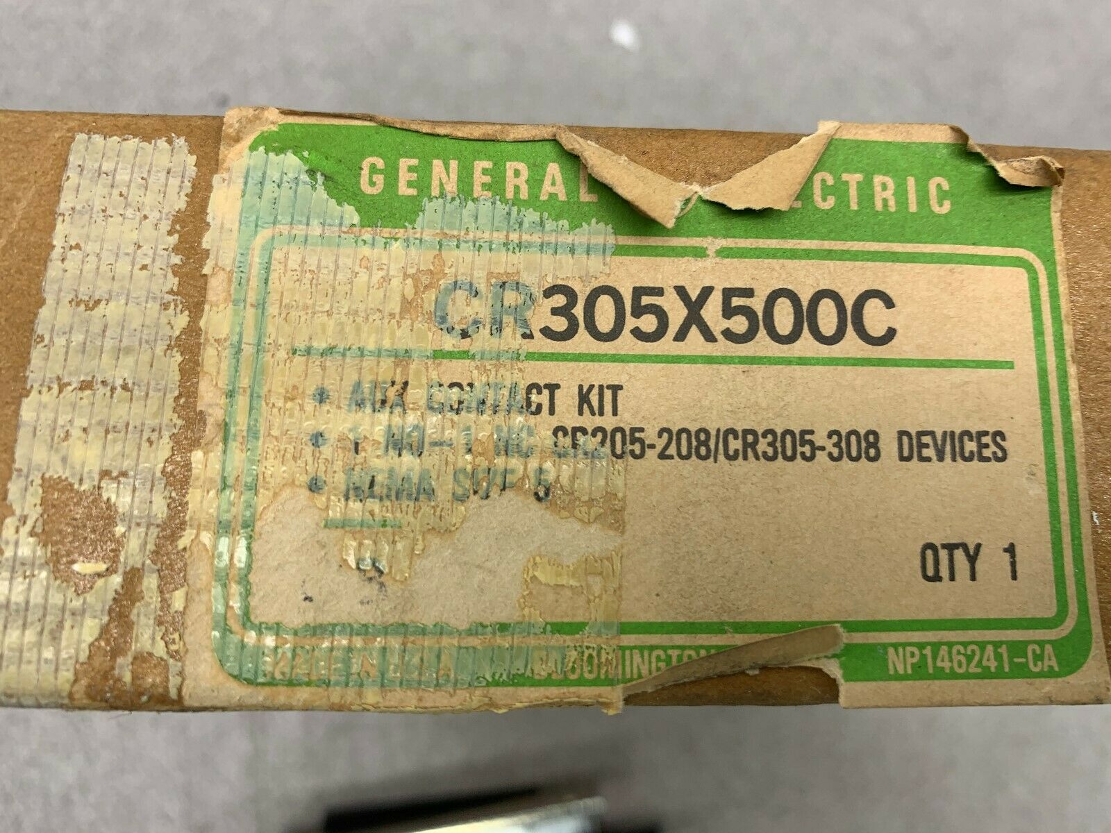 NEW IN BOX GE AUXILIARY CONTACT KIT  CR305X500C