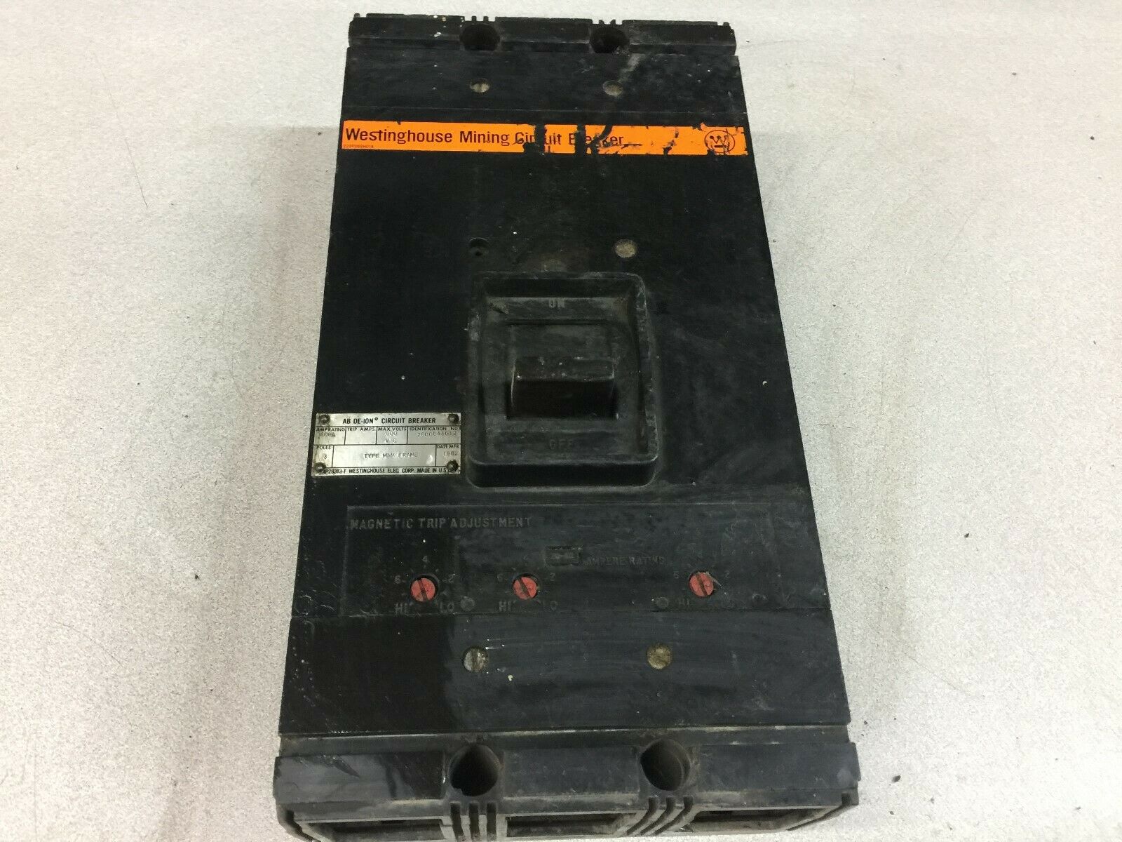 USED WESTINGHOUSE 800 AMP 3 POLE 600 VAC BREAKER MAM3800 / 2600D43G12