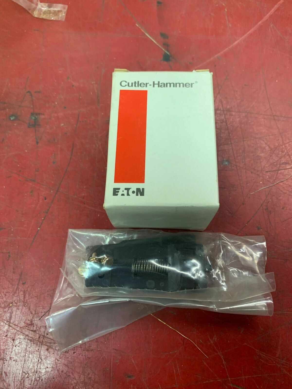 NEW IN BOX CUTLER HAMMER CONTACT PUSH BAR 61-1857